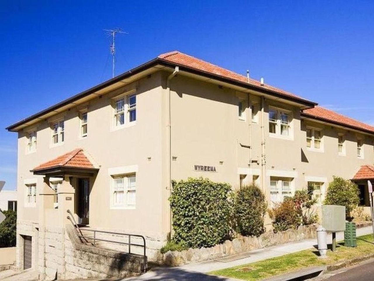 Property listing image