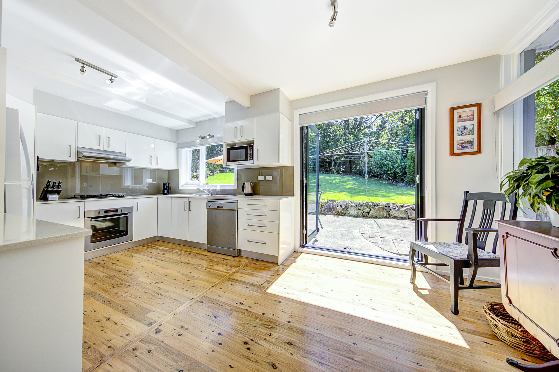 15 Edgecombe Avenue, Wahroonga, NSW, 2076, Wahroonga - Thumbnail 2