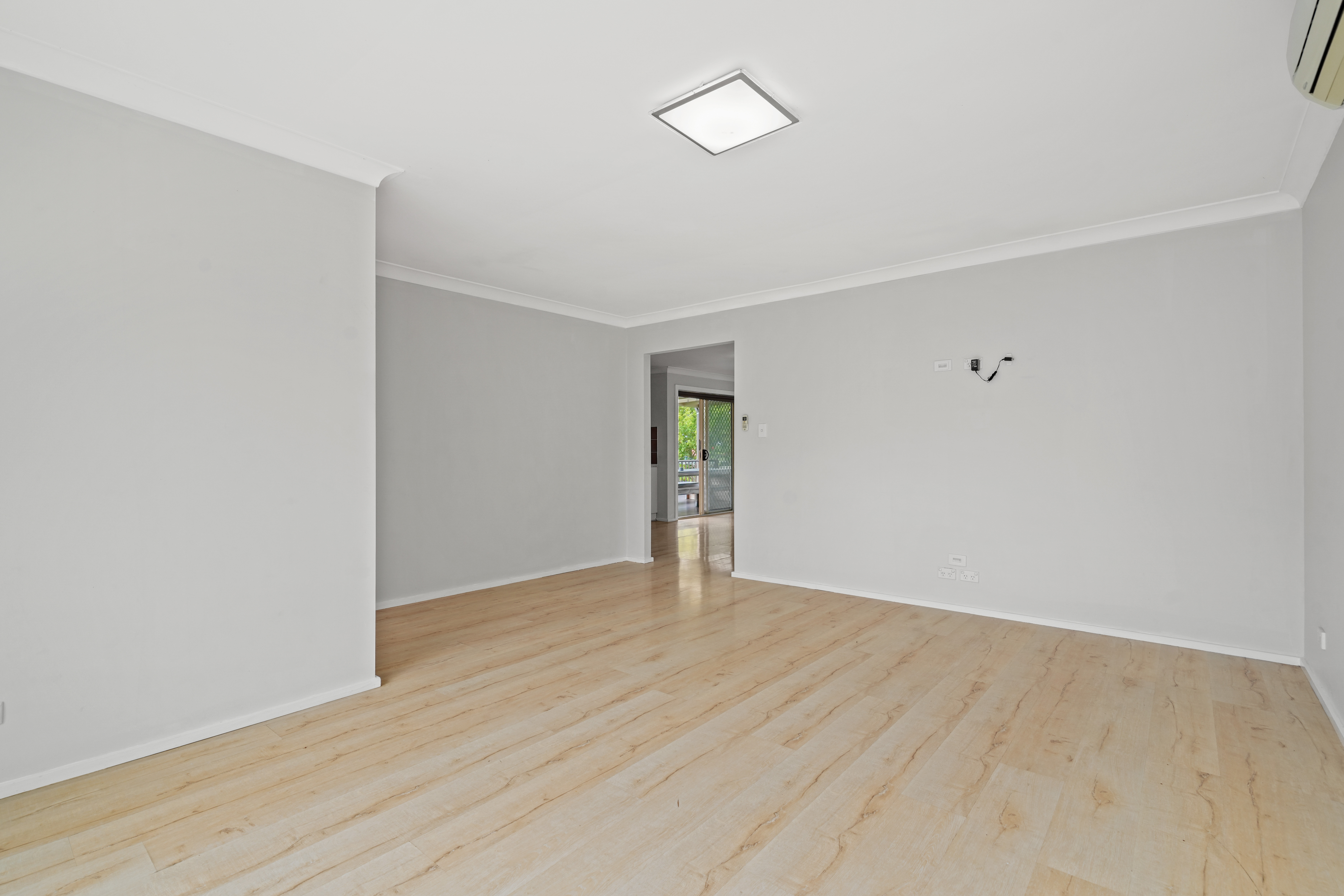 33 White Swan Avenue, Blue Haven, NSW, 2262, Blue Haven - Thumbnail 4