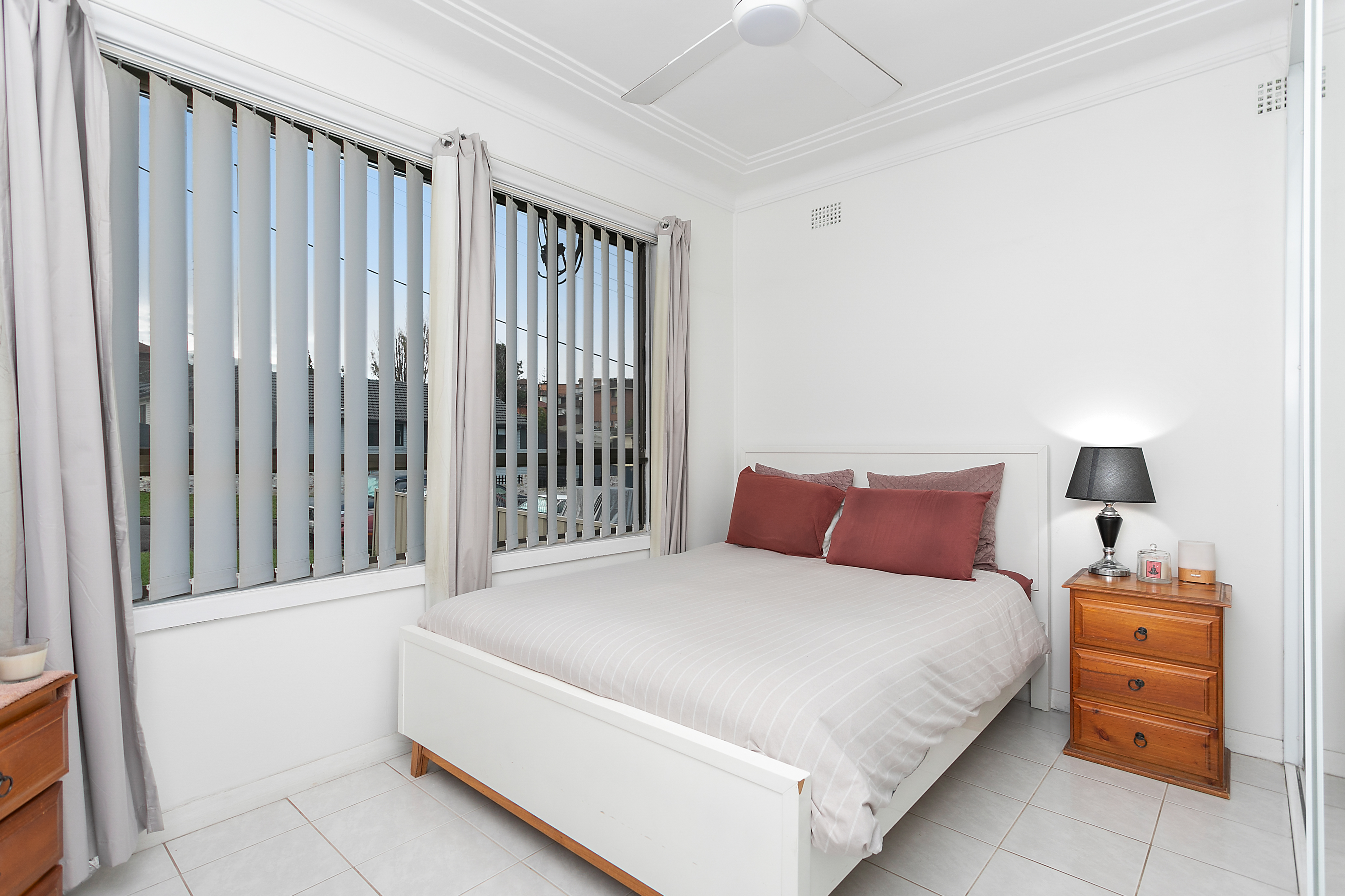 11 Gilgandra Street, Lake Heights, NSW, 2502, Lake Heights - Thumbnail 4