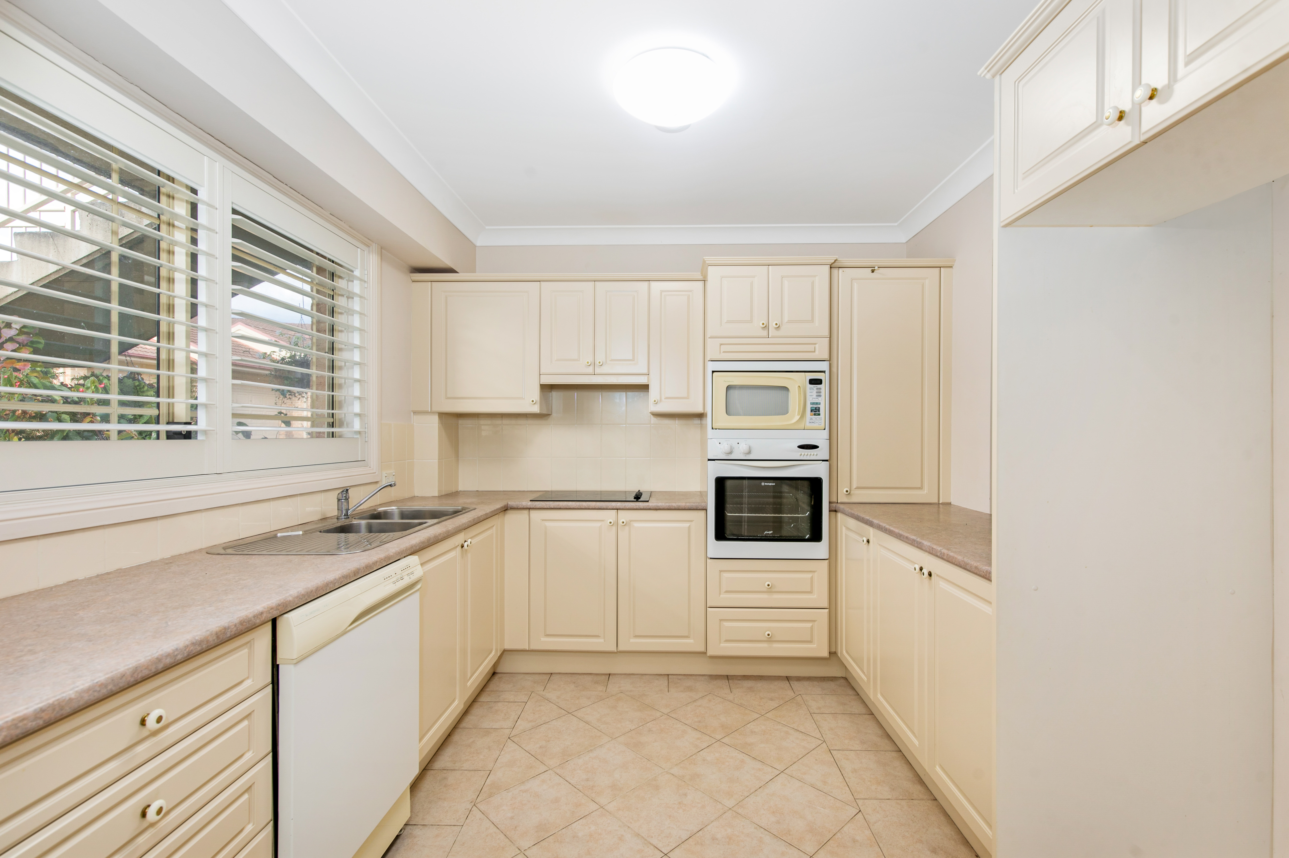 9/13 Stonelea Court, Dural, NSW, 2158, Dural - Thumbnail 3