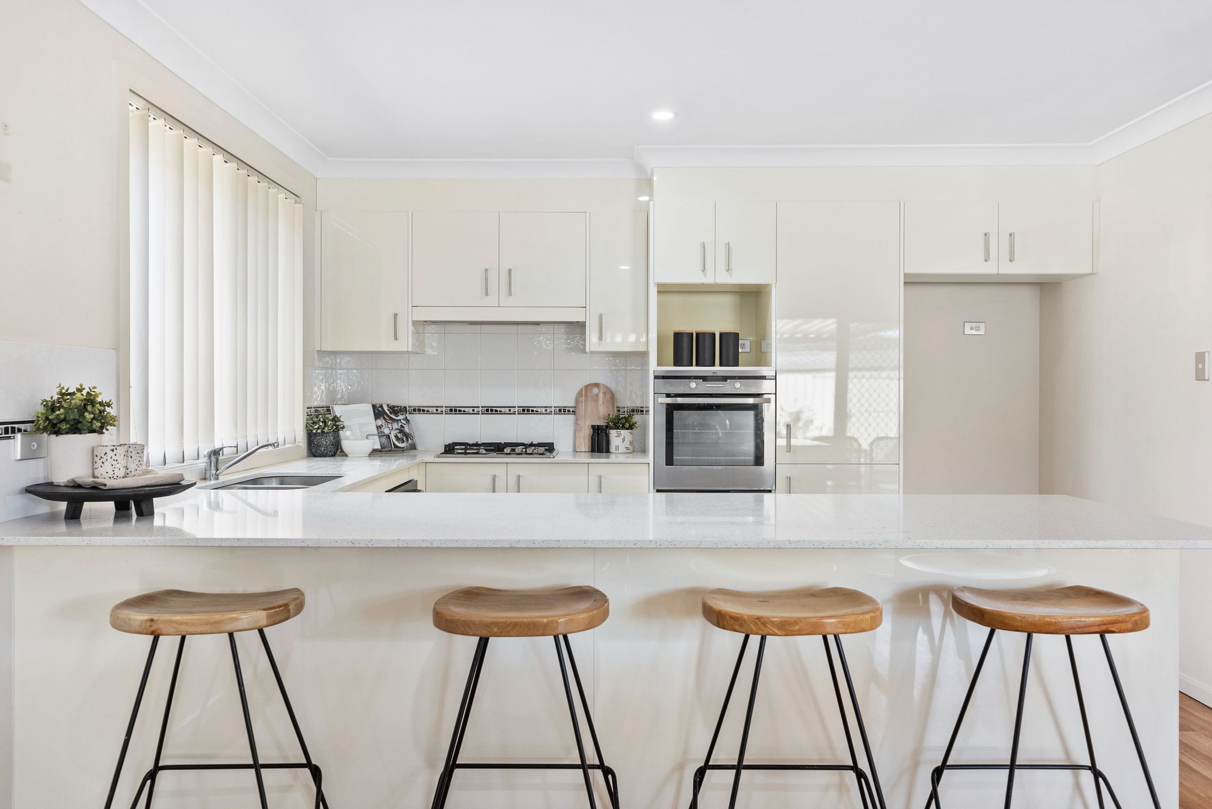 21 Burns Road, Ourimbah, NSW, 2258, Ourimbah - Thumbnail 2