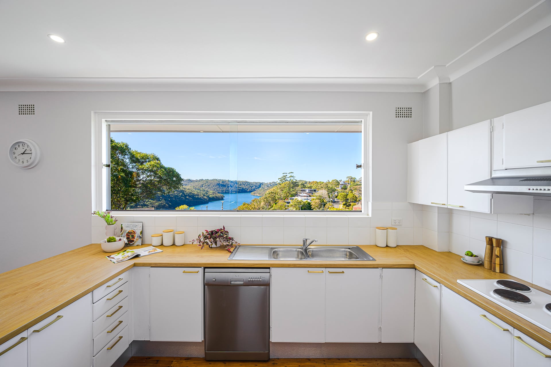 6 Amaroo Avenue, Castle Cove, NSW, 2069, Castle Cove - Thumbnail 4