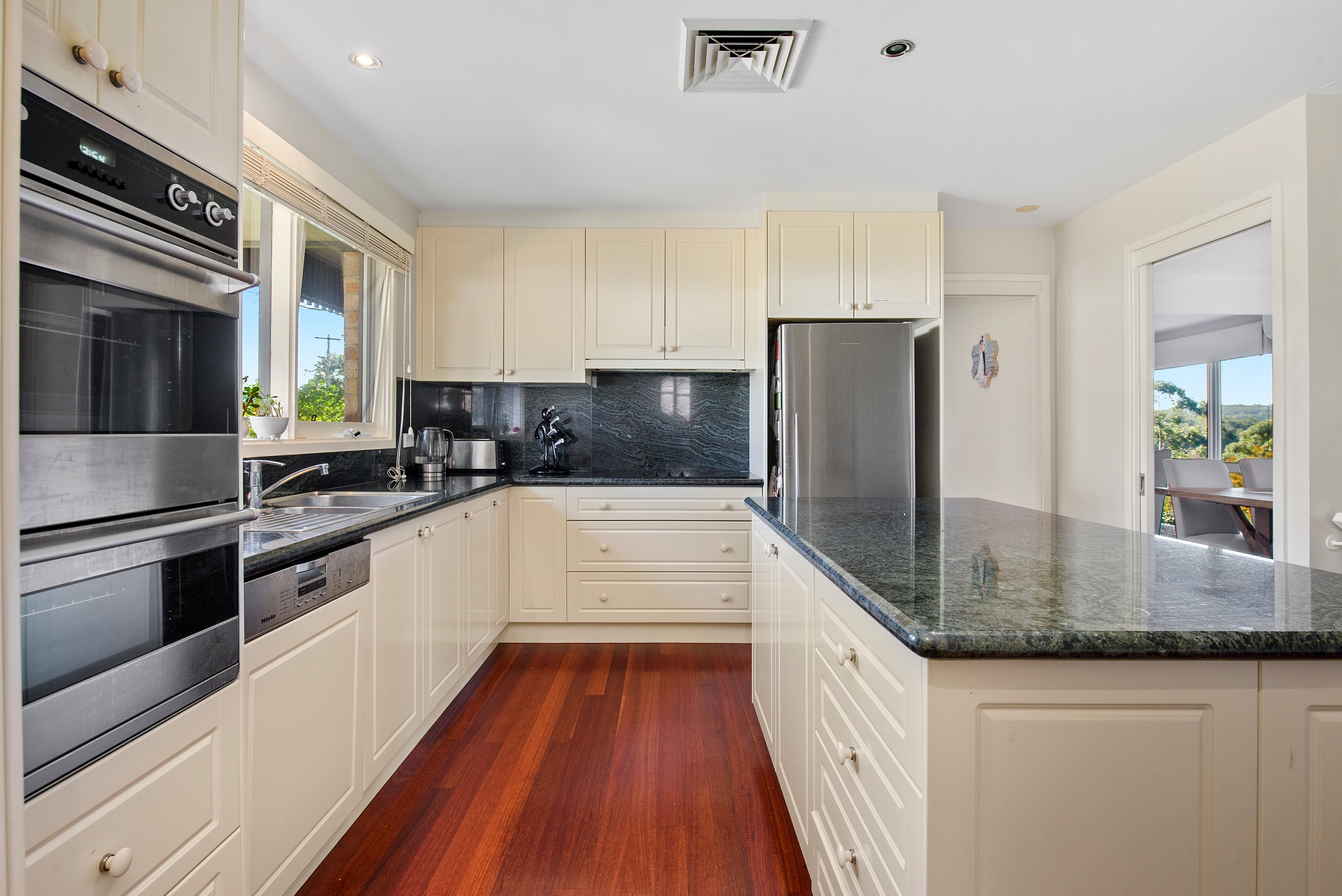16 Westleigh Drive, Westleigh, NSW, 2120, Westleigh - Thumbnail 7