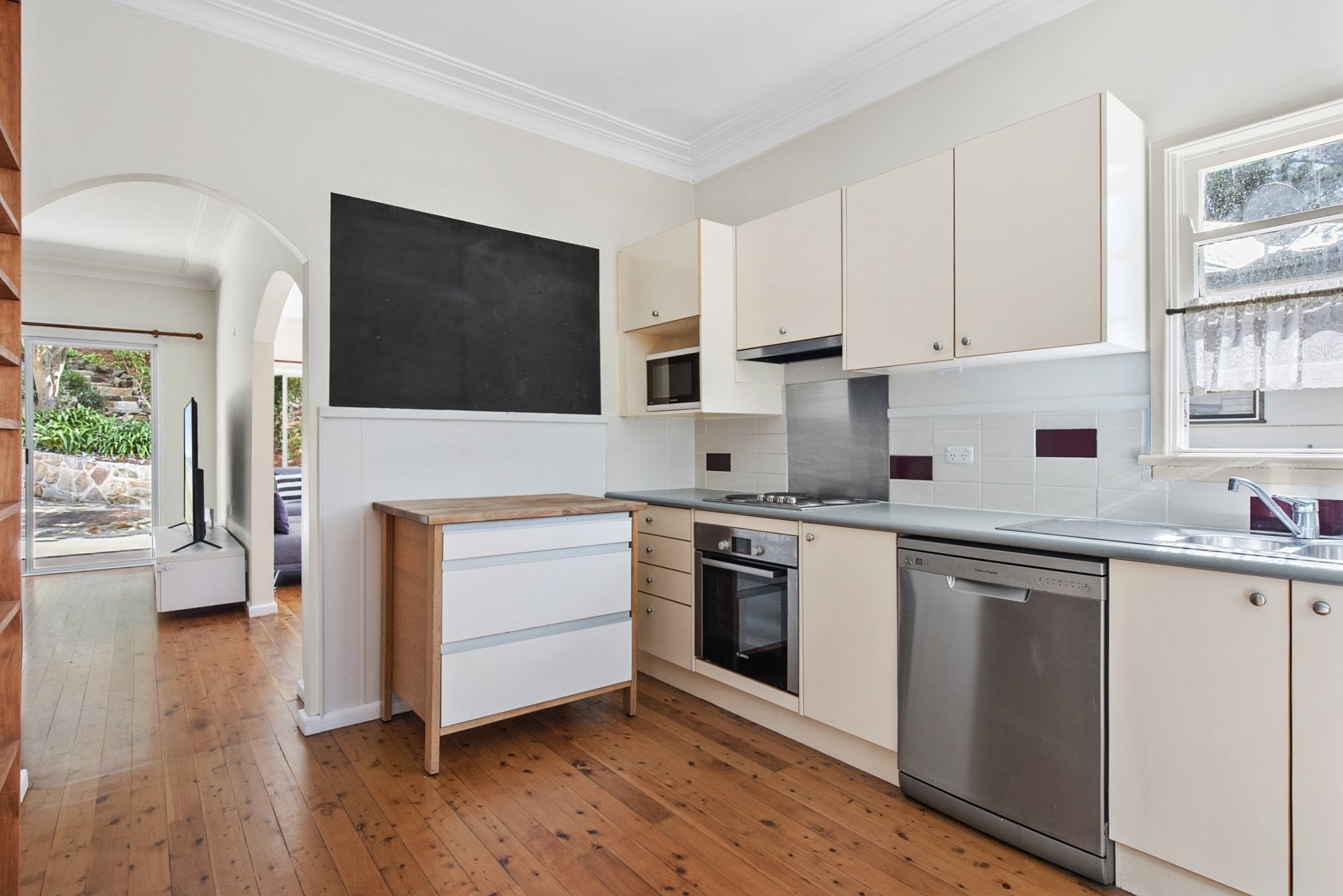 3 Beatrice Close, Berowra Heights, NSW, 2082, Berowra Heights - Thumbnail 3
