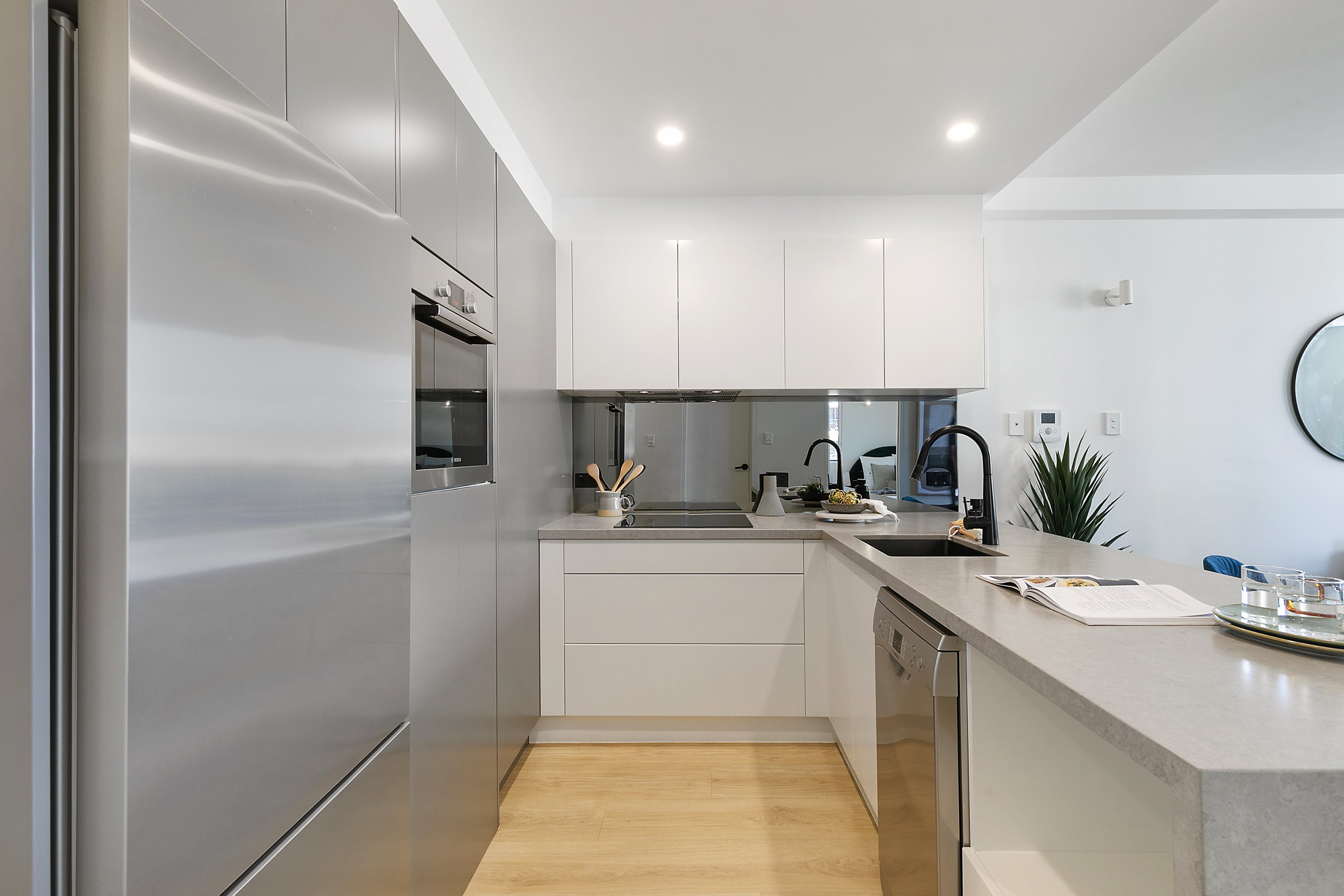 805/2-6 Birtley Place, Elizabeth Bay, NSW, 2011, Elizabeth Bay - Thumbnail 2