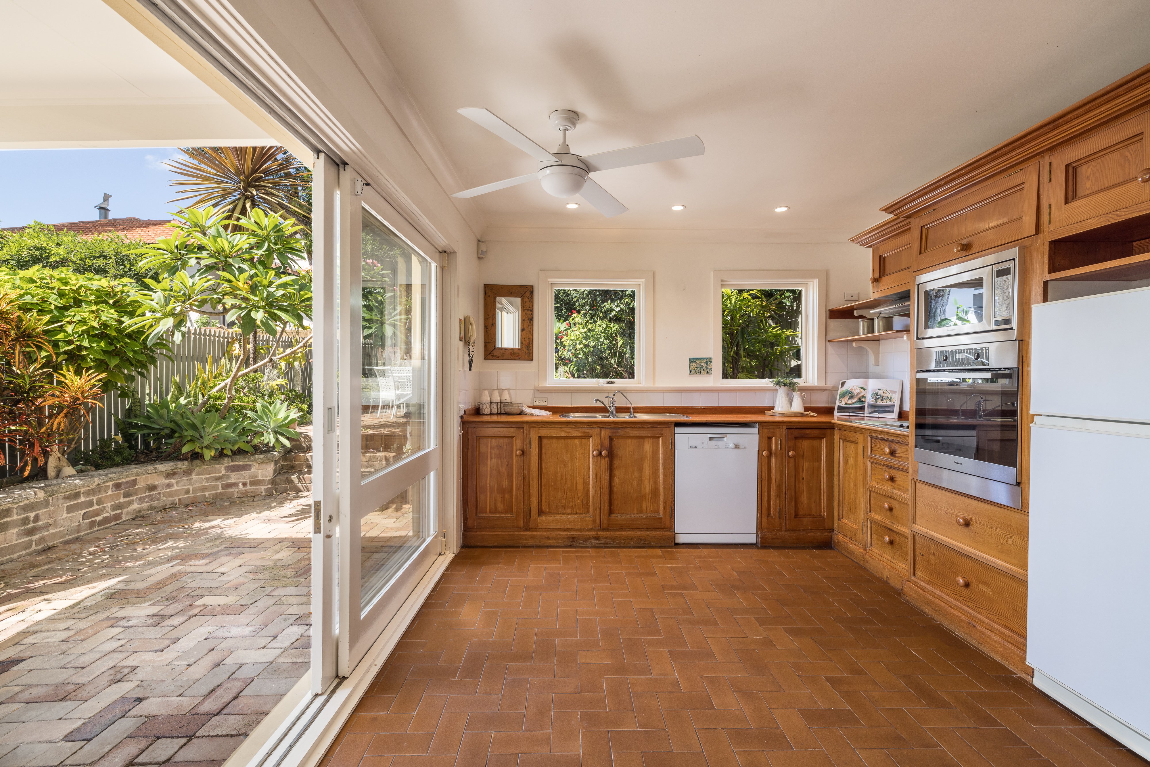 11 Kurraba Road, Neutral Bay, NSW, 2089, Neutral Bay - Thumbnail 5