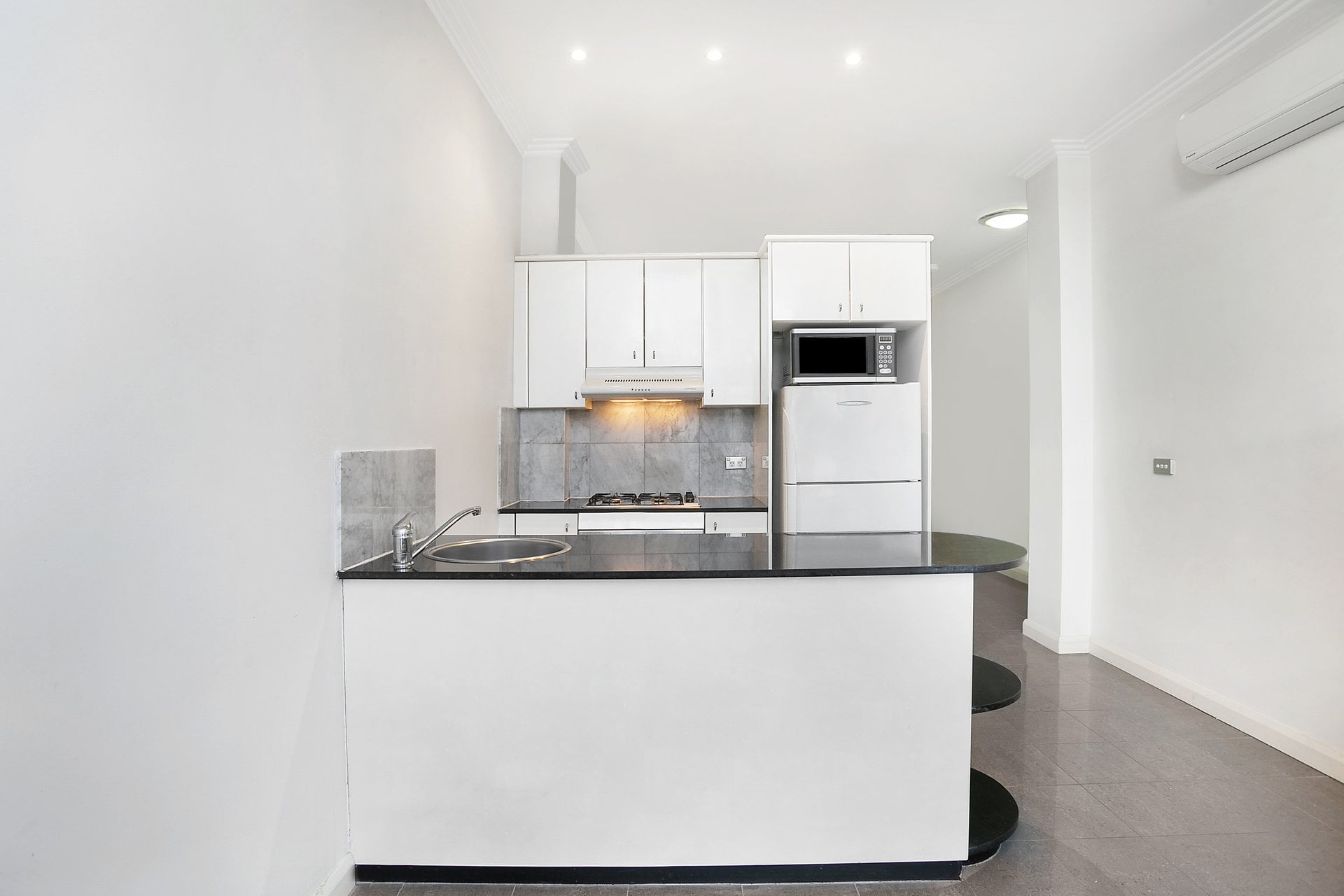 310/402-420 Pacific Highway, CROWS NEST, NSW, 2065, Crows Nest - Thumbnail 2