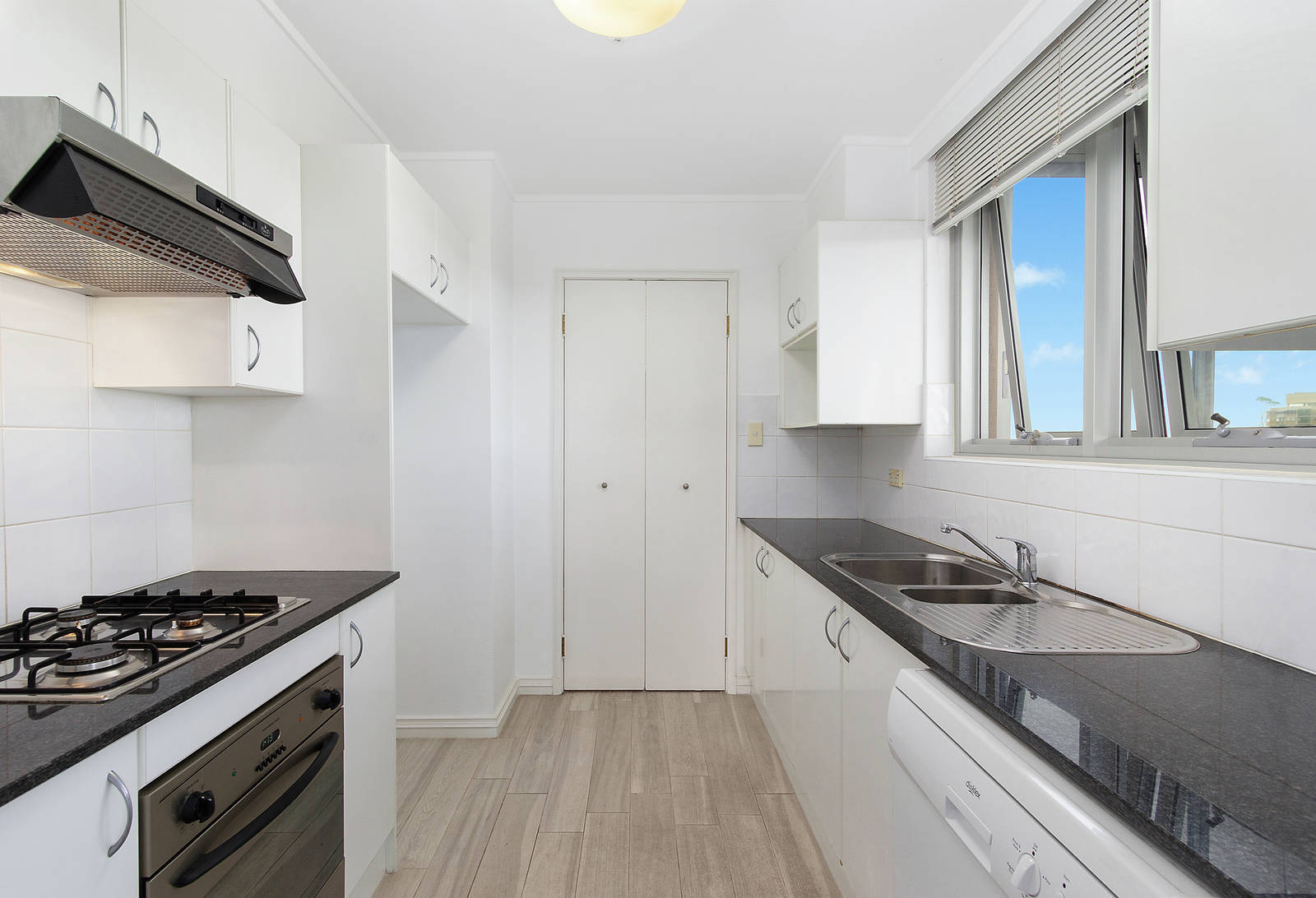 1P/5 Fifth Avenue, CREMORNE, NSW, 2090, Cremorne - Thumbnail 2