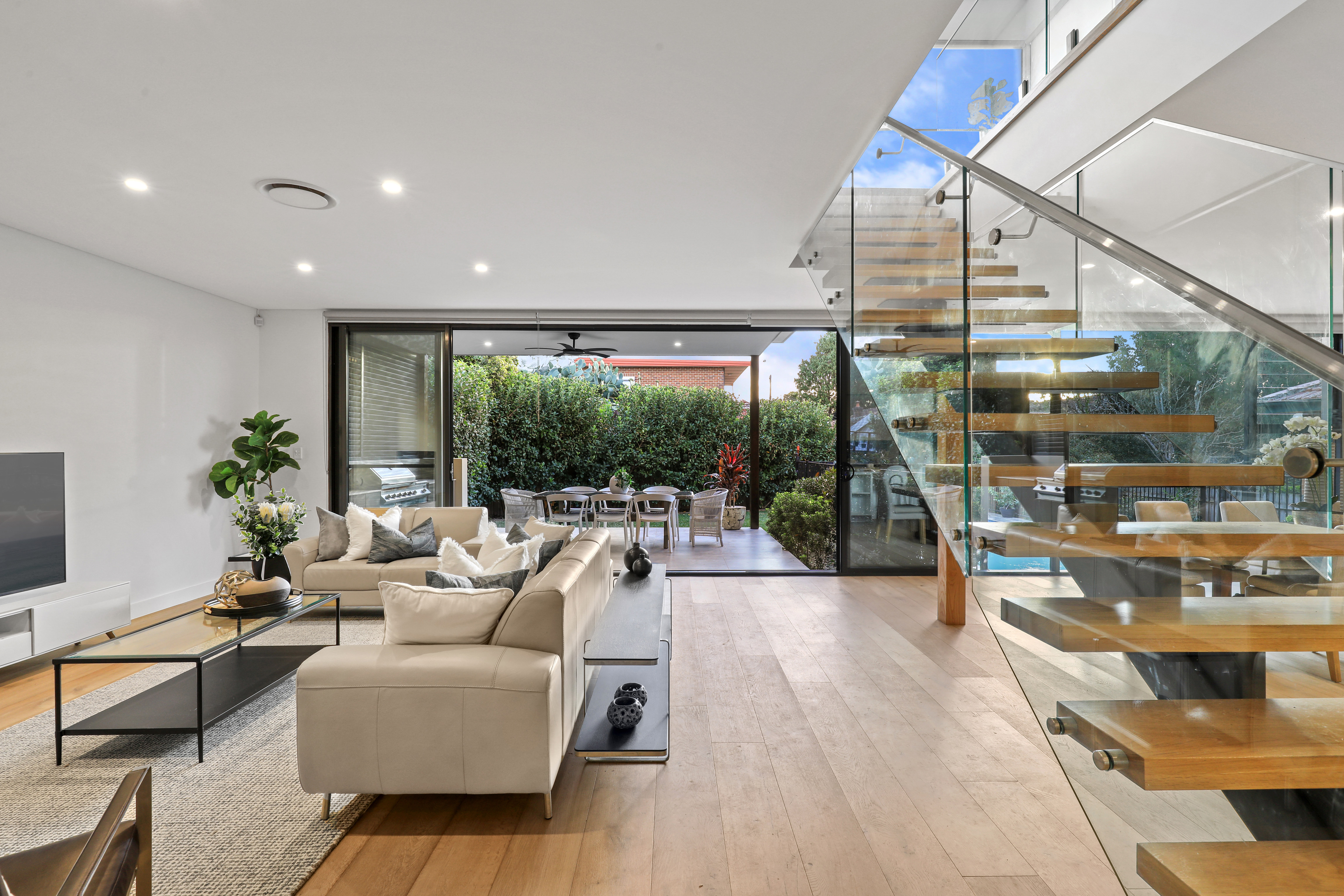 24 Raeburn Avenue, Castlecrag, NSW, 2068, Castlecrag - Thumbnail 5