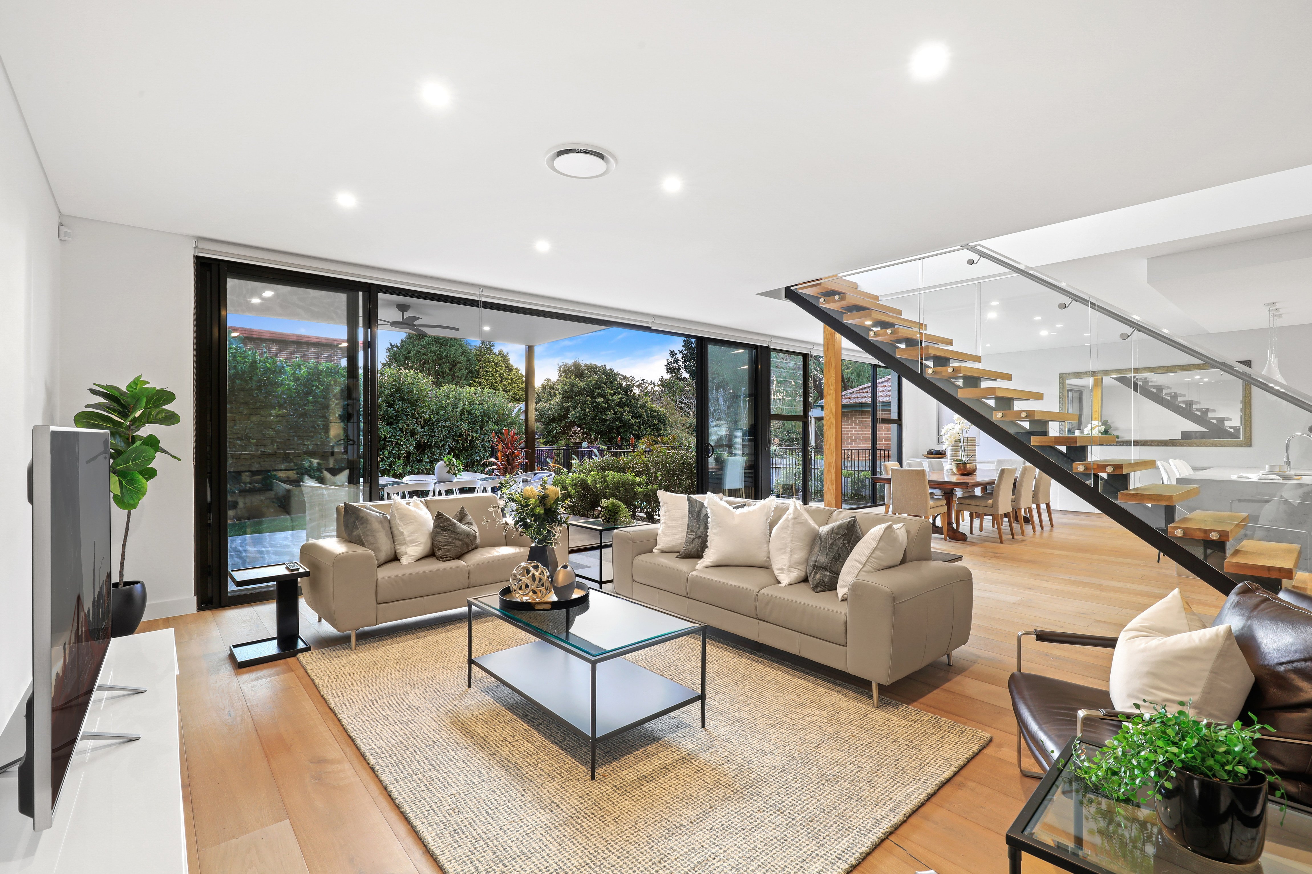 24 Raeburn Avenue, Castlecrag, NSW, 2068, Castlecrag - Thumbnail 4