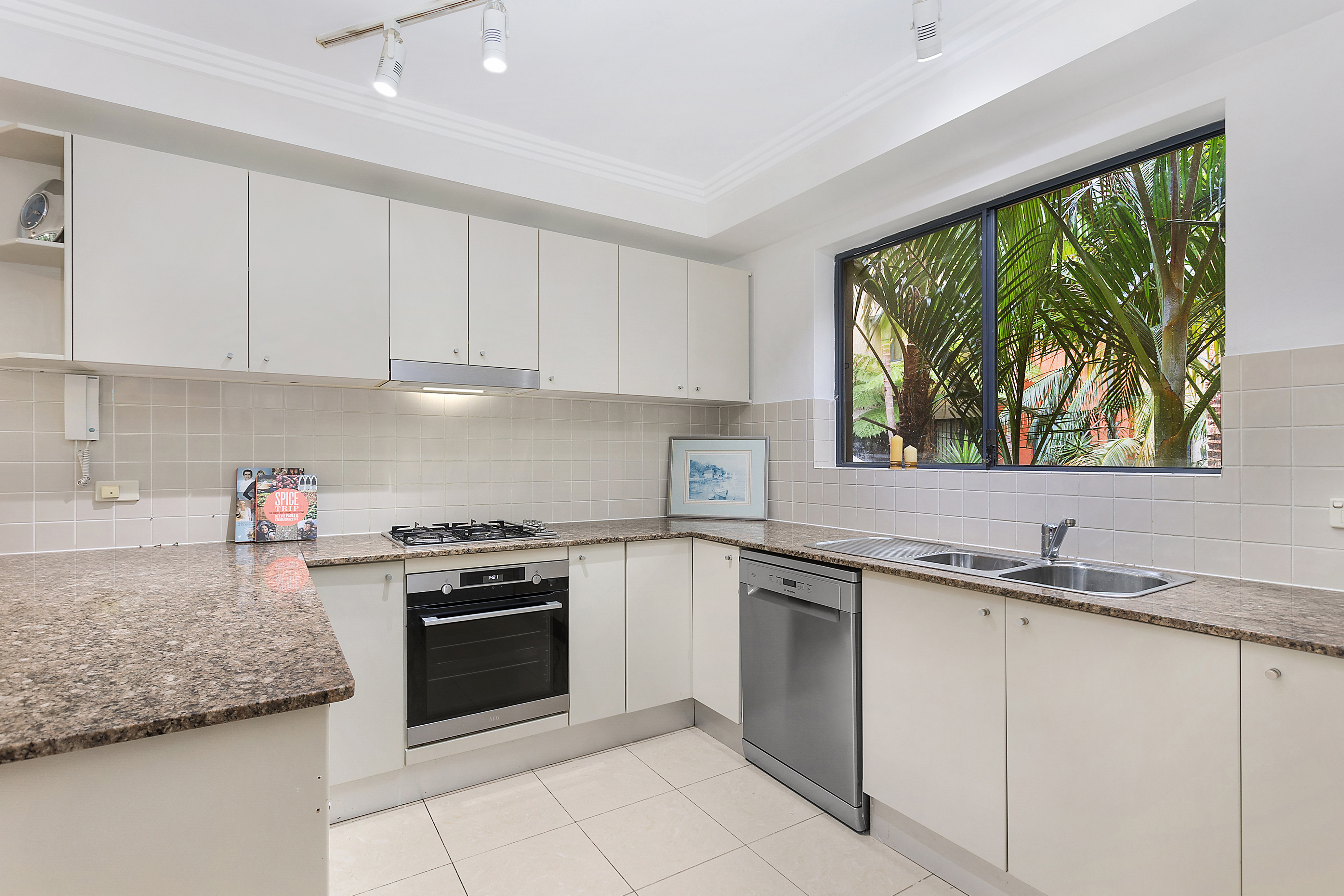 6/20 Mooramba Road, Dee Why, NSW, 2099, Dee Why - Thumbnail 2