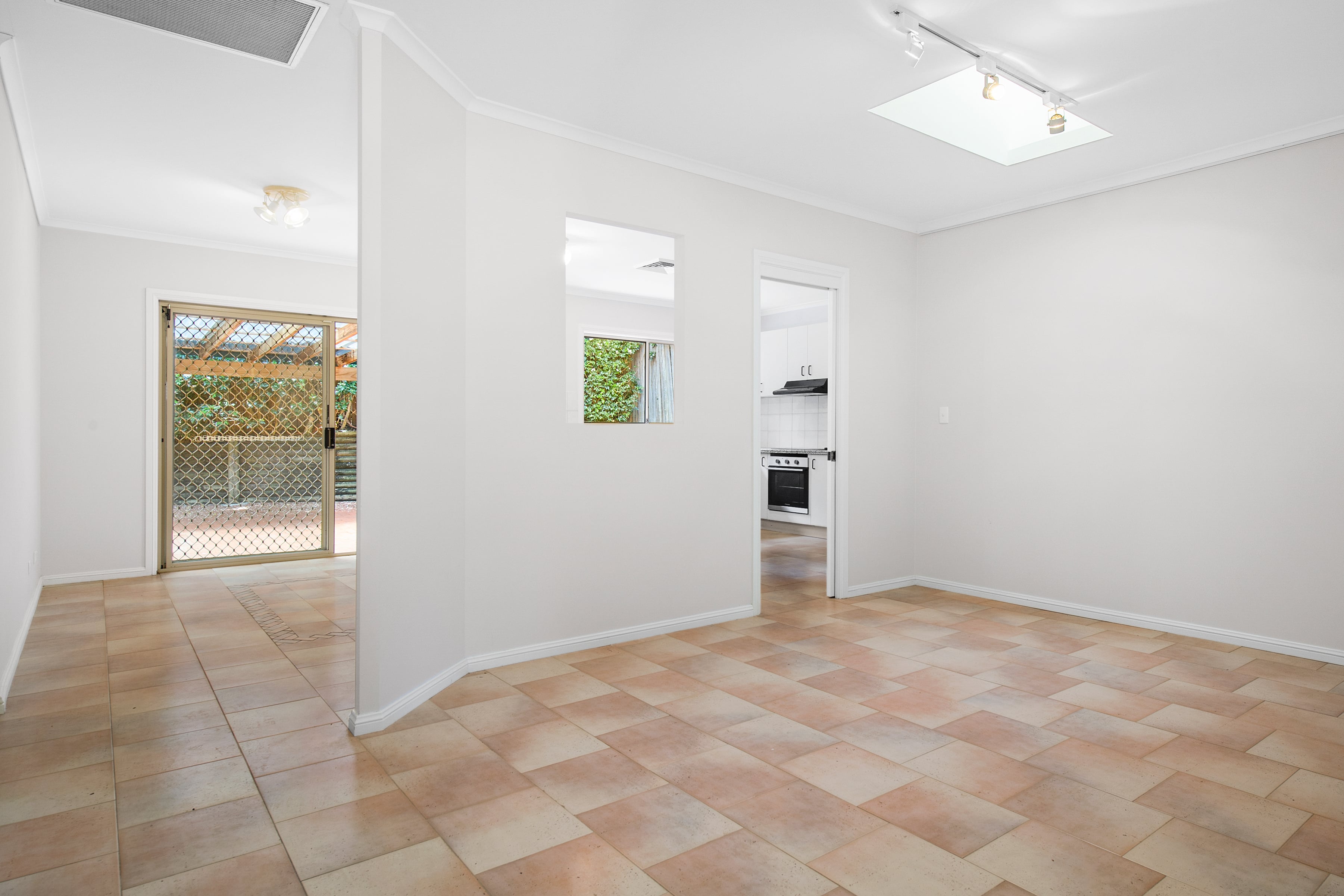 14A Roach Avenue, Thornleigh, NSW, 2120, Thornleigh - Thumbnail 2