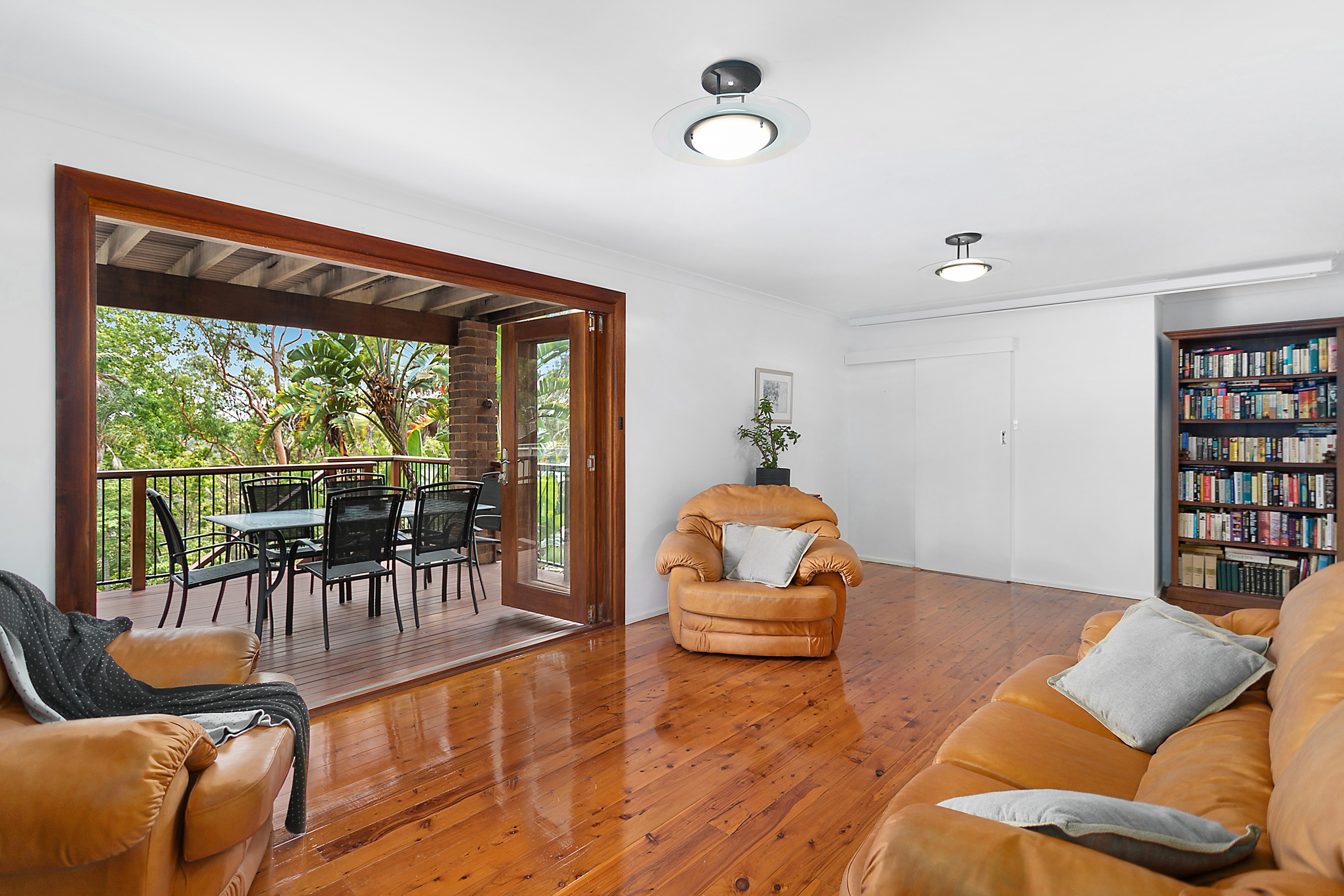 12 Meredith Avenue, Hornsby Heights, NSW, 2077, Hornsby Heights - Thumbnail 2