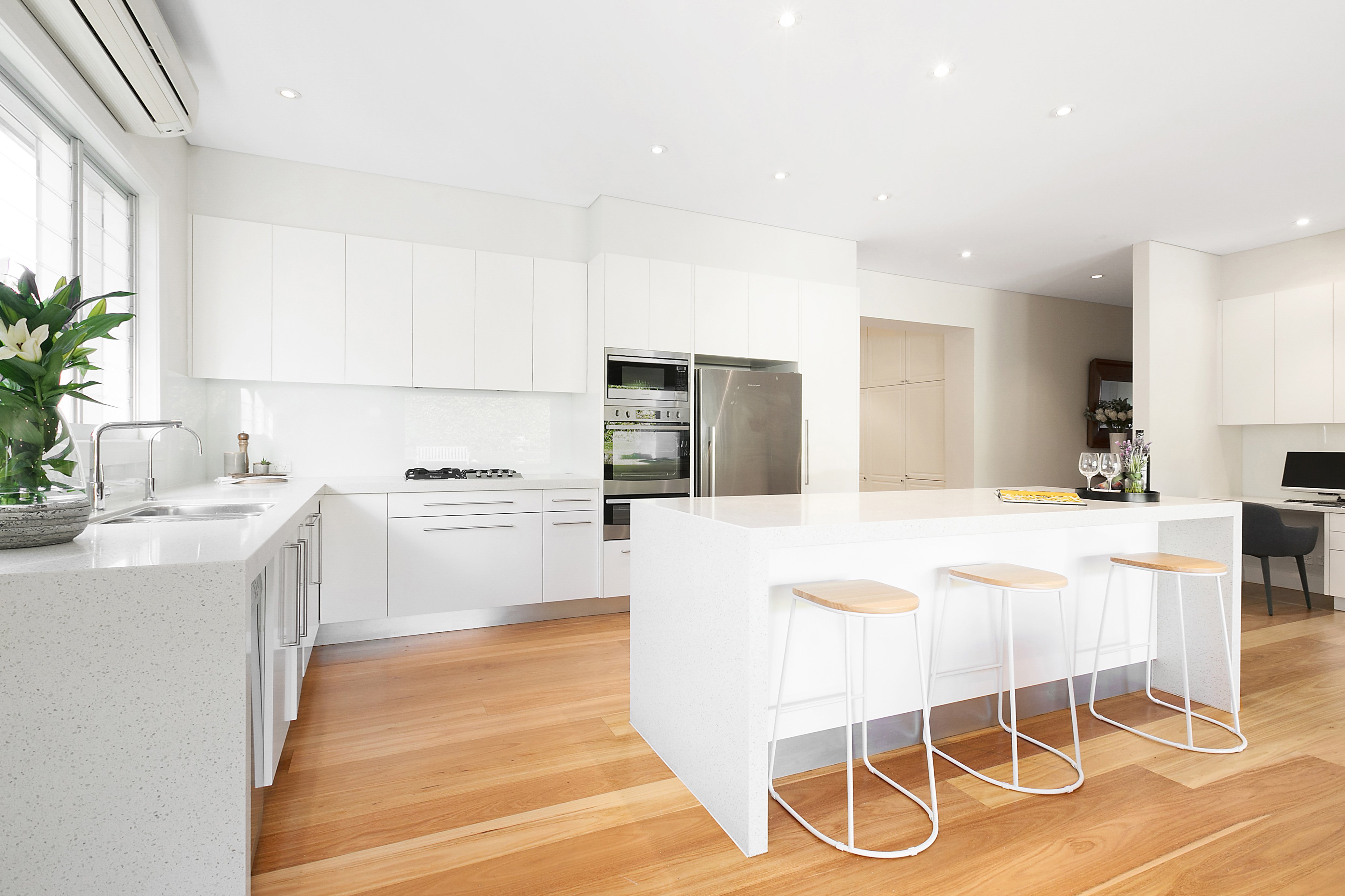 2 Summerville Crescent, Willoughby, NSW, 2068, North Willoughby - Thumbnail 5