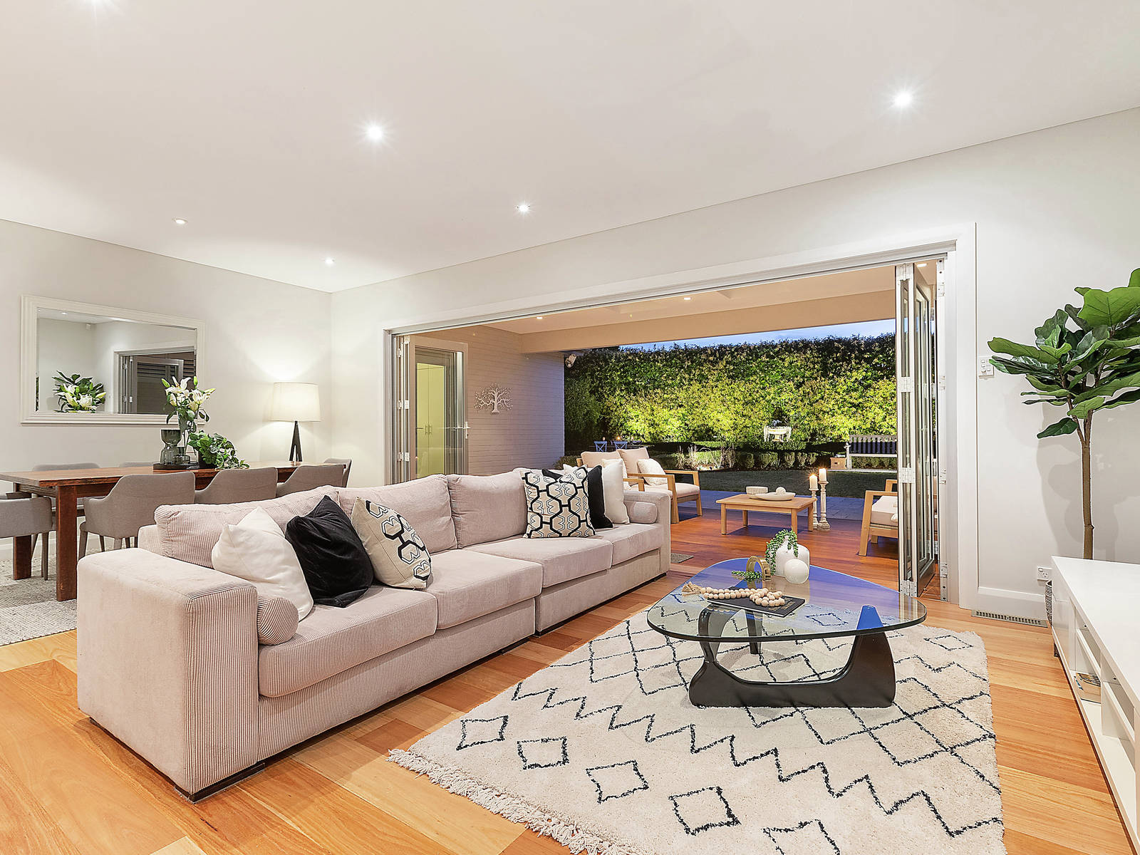 2 Summerville Crescent, Willoughby, NSW, 2068, North Willoughby - Thumbnail 4