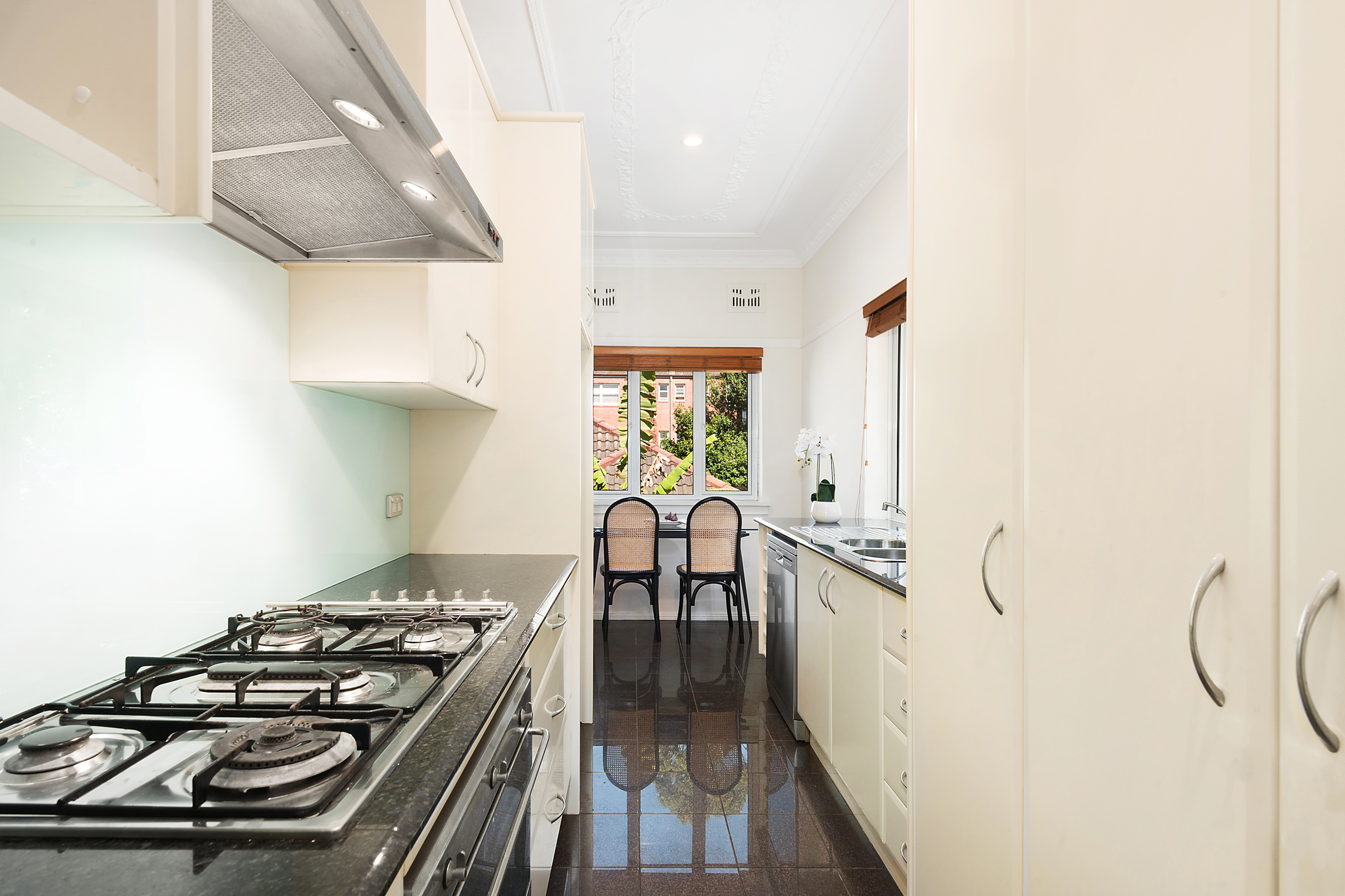 6/3 Darley Street, Neutral Bay, NSW, 2089, Neutral Bay - Thumbnail 2