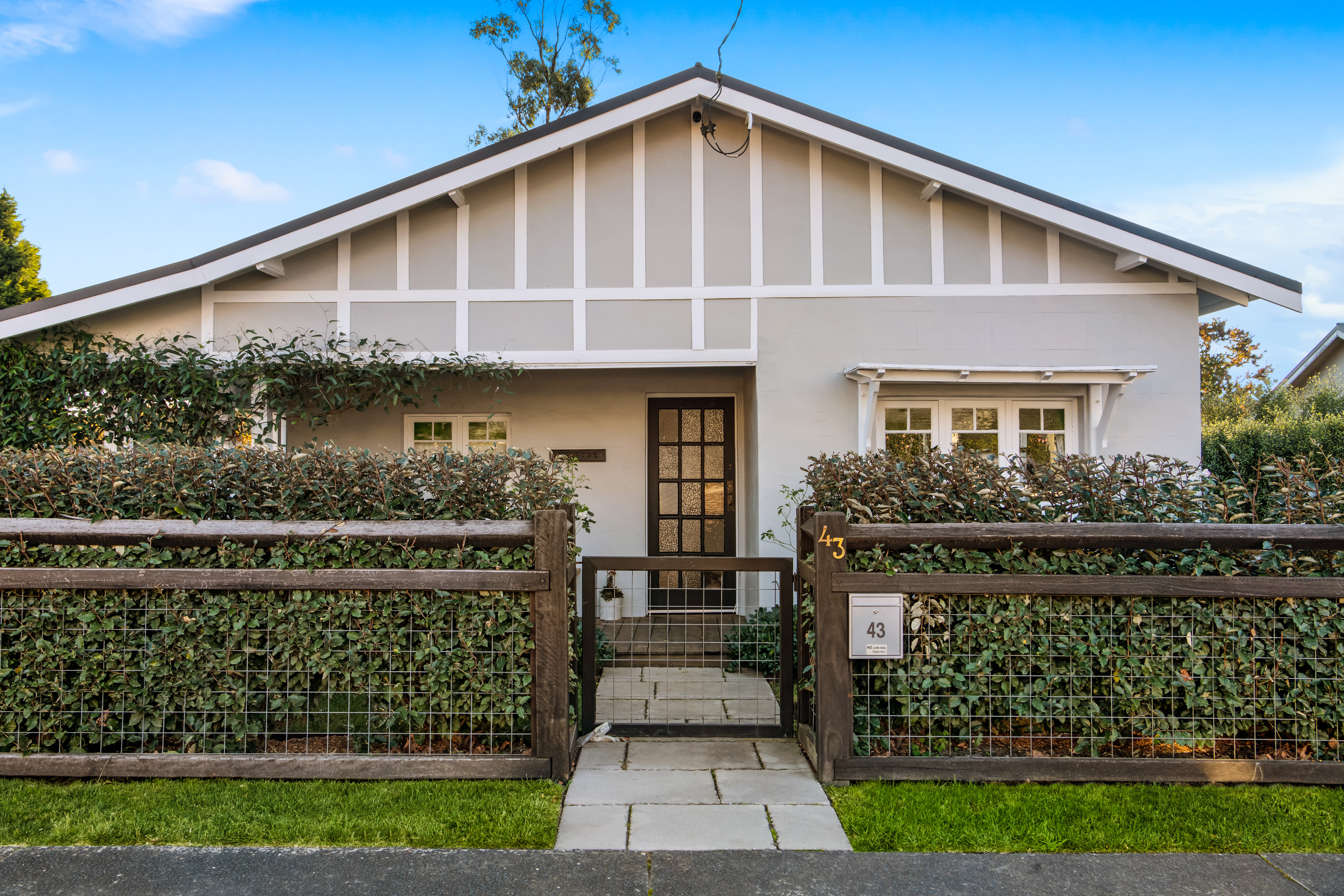 43 Throsby Street, Moss Vale, NSW, 2577, Moss Vale - Thumbnail 2
