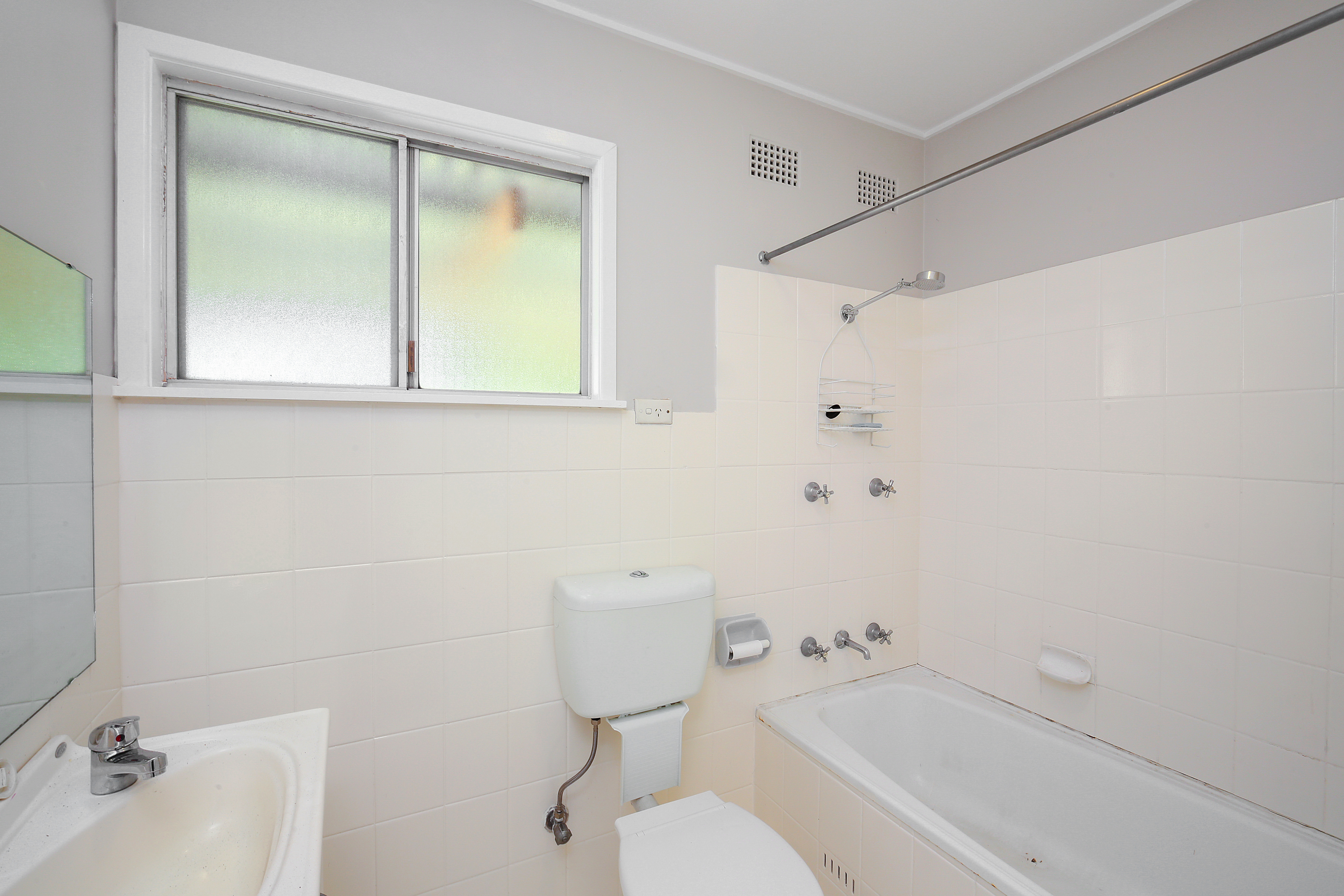 3 Barralong Road, Erina, NSW, 2250, Erina - Thumbnail 7