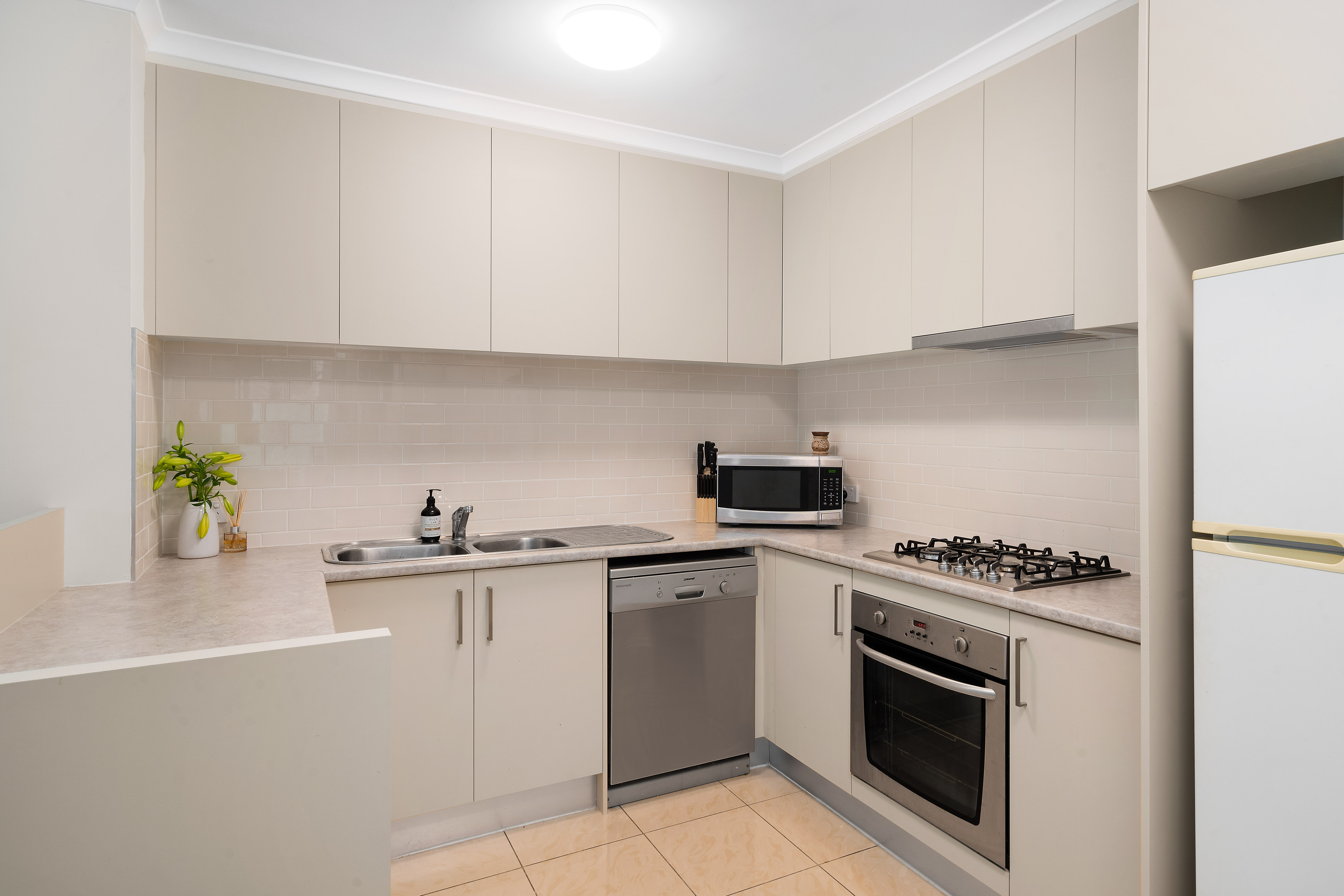 455/80 John Whiteway Drive, Gosford, NSW, 2250, Gosford - Thumbnail 2