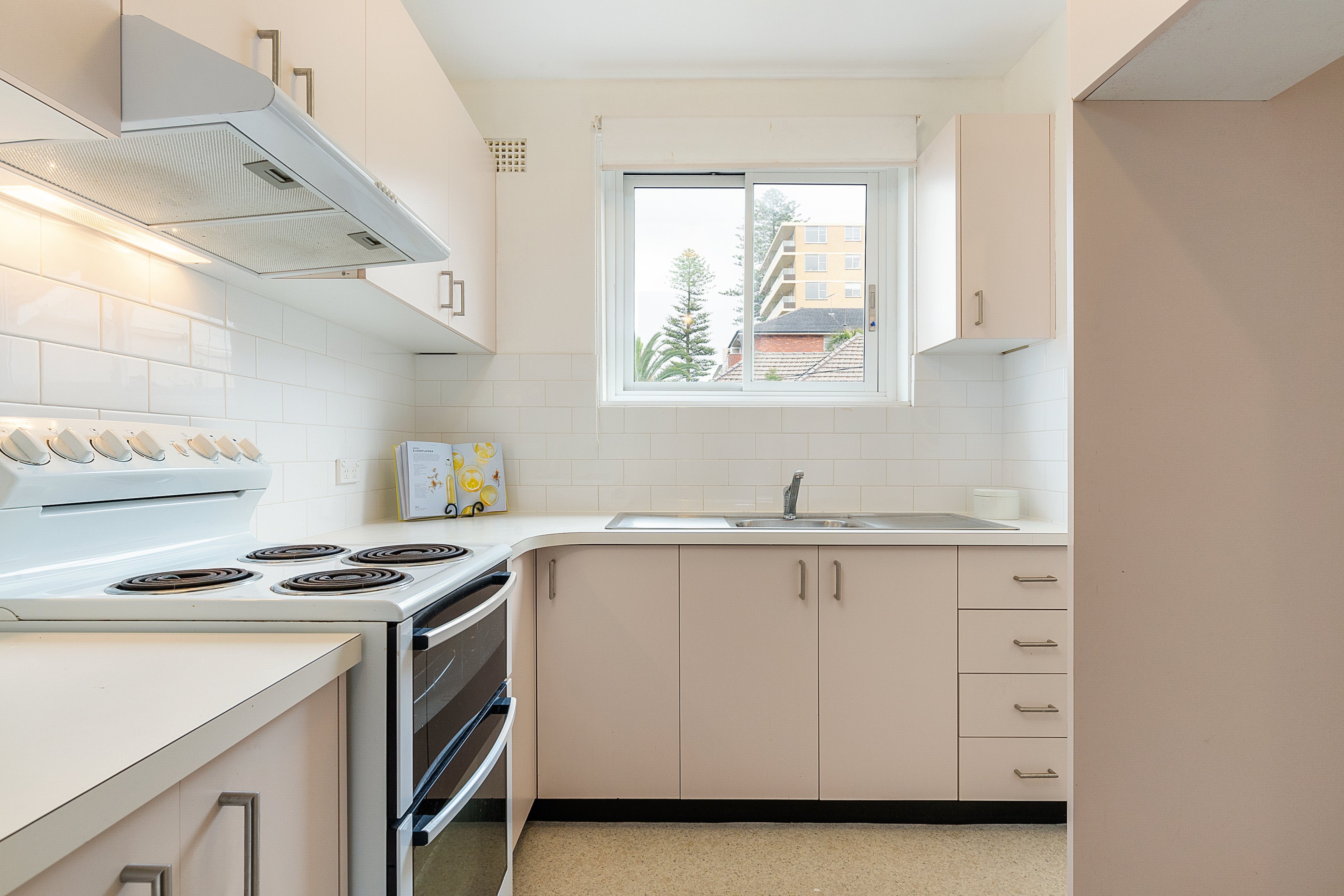 2/12 Fairlight Street, Manly, NSW, 2095, Manly - Thumbnail 2