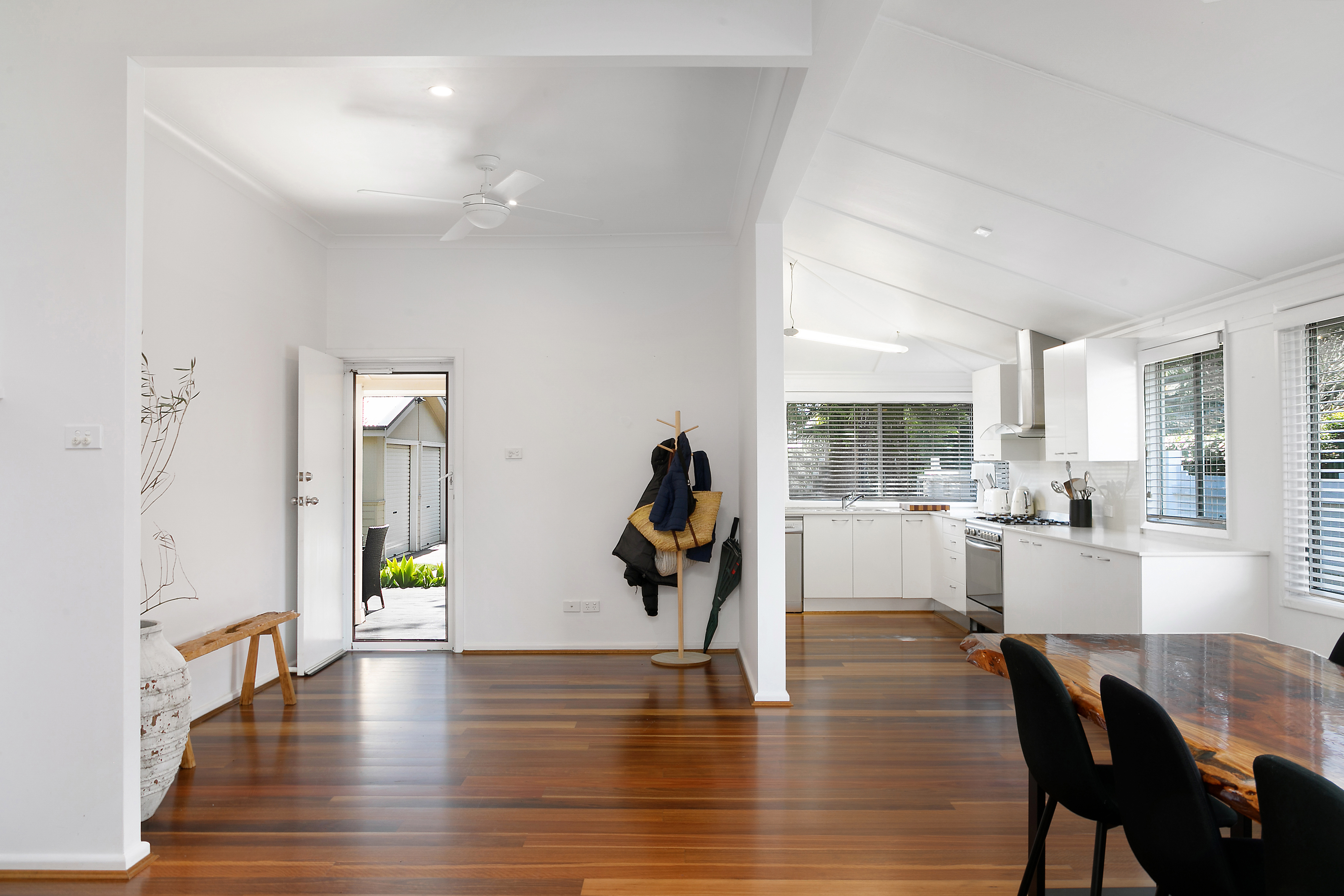 8 Charlton Street, Toowoon Bay, NSW, 2261, Toowoon Bay - Thumbnail 4