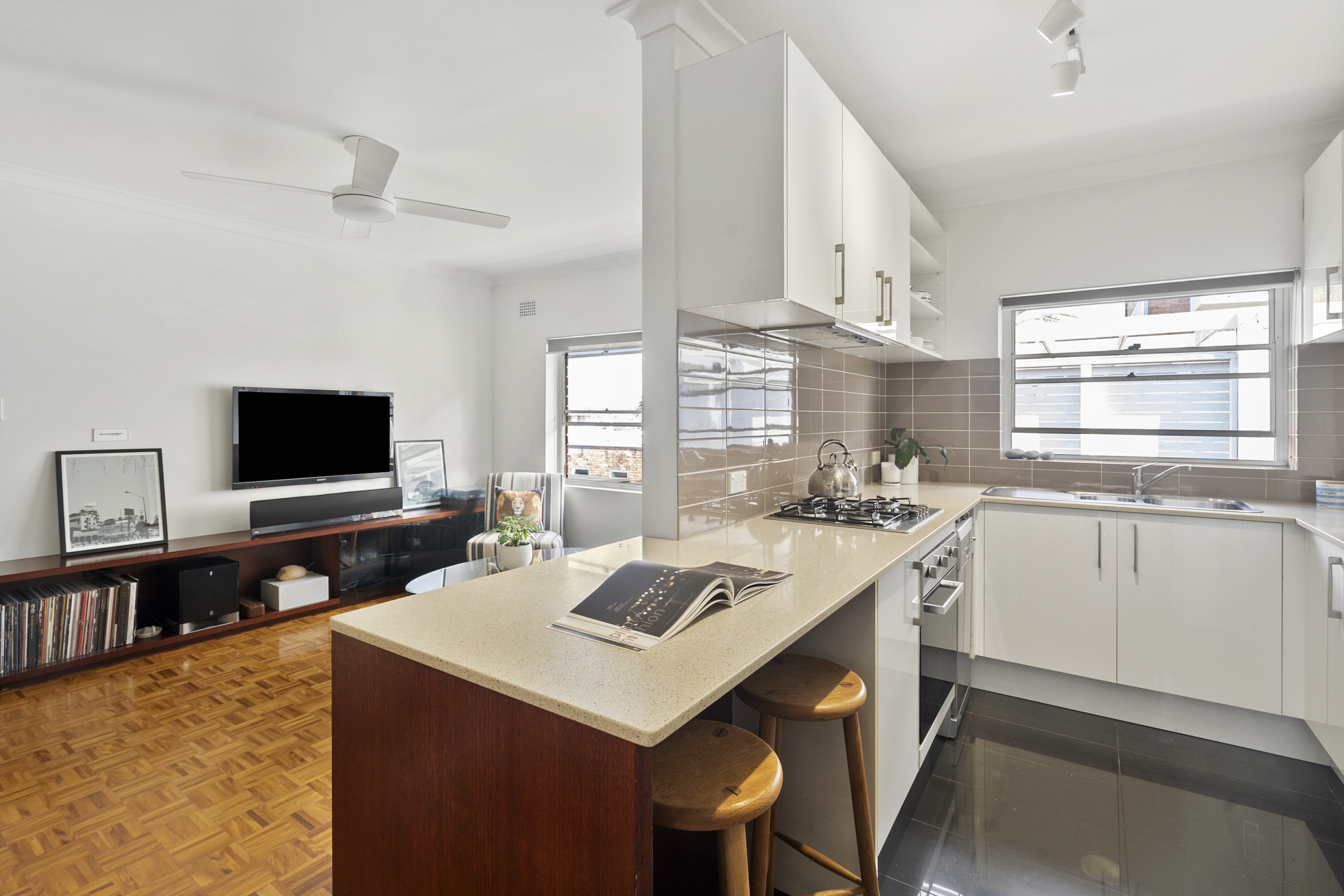 9/81 Queenscliff Road, Queenscliff, NSW, 2096, Queenscliff - Thumbnail 4