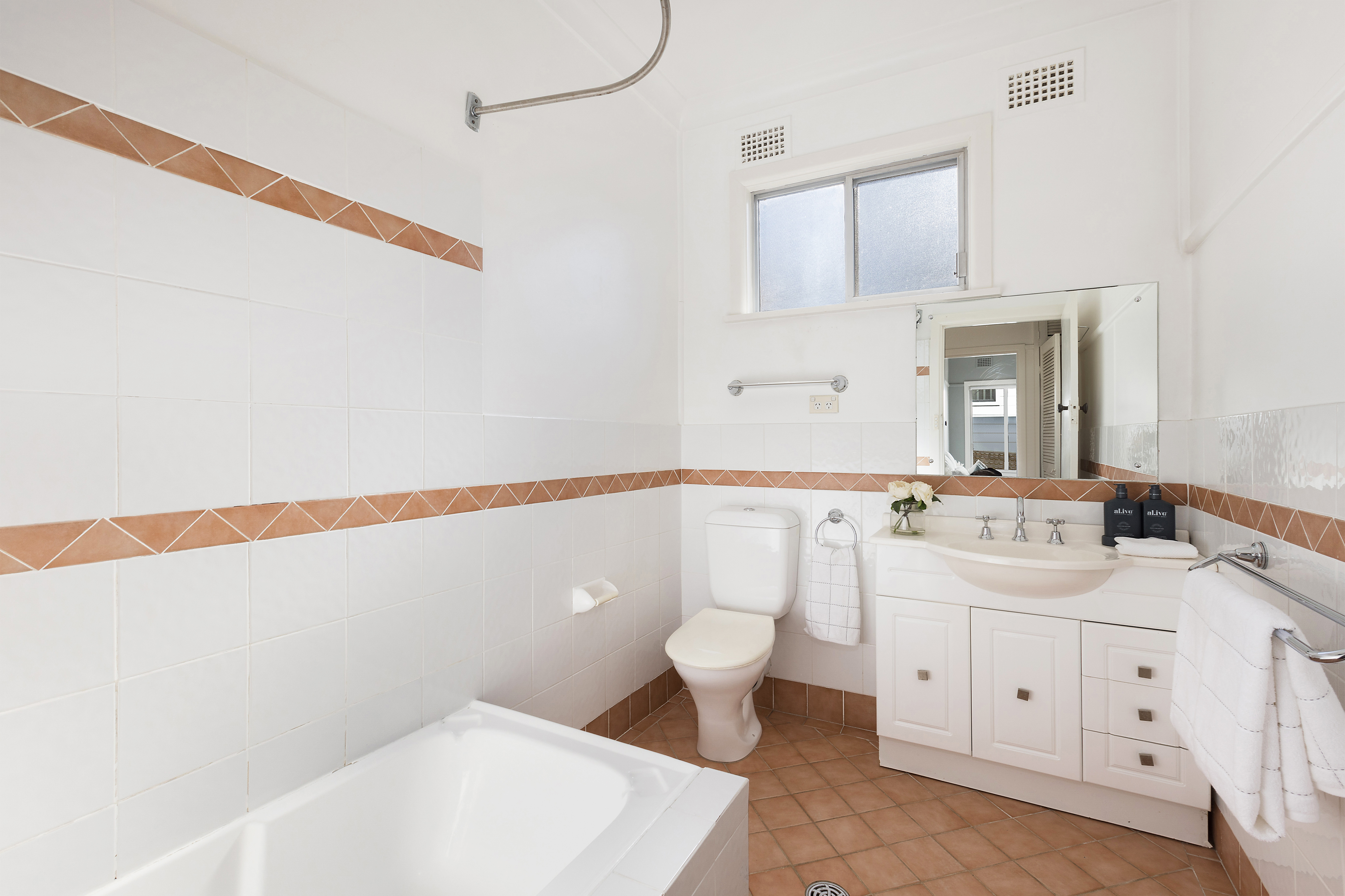 43 Burchmore Road, Manly Vale, NSW, 2093, Manly Vale - Thumbnail 8