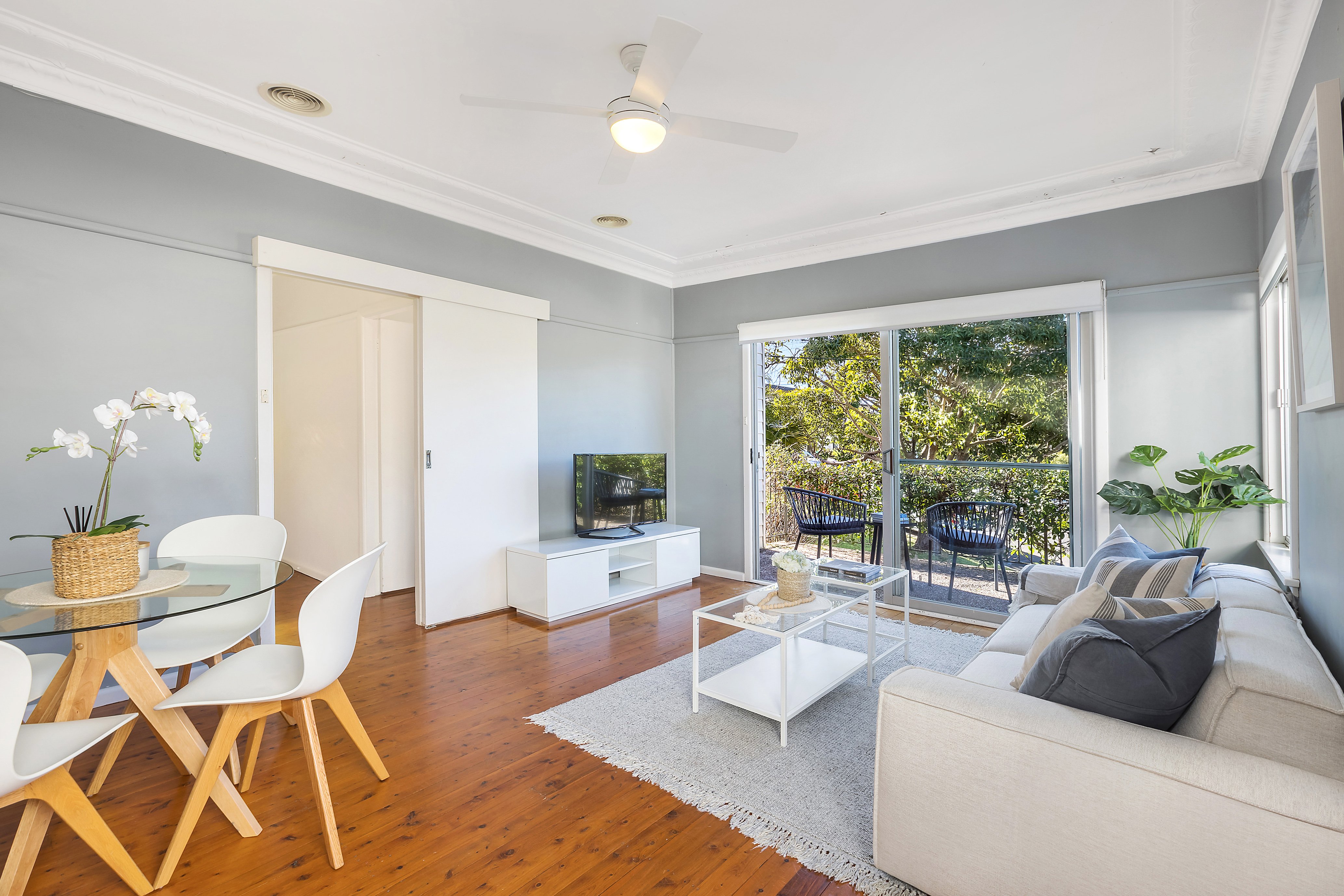 43 Burchmore Road, Manly Vale, NSW, 2093, Manly Vale - Thumbnail 2