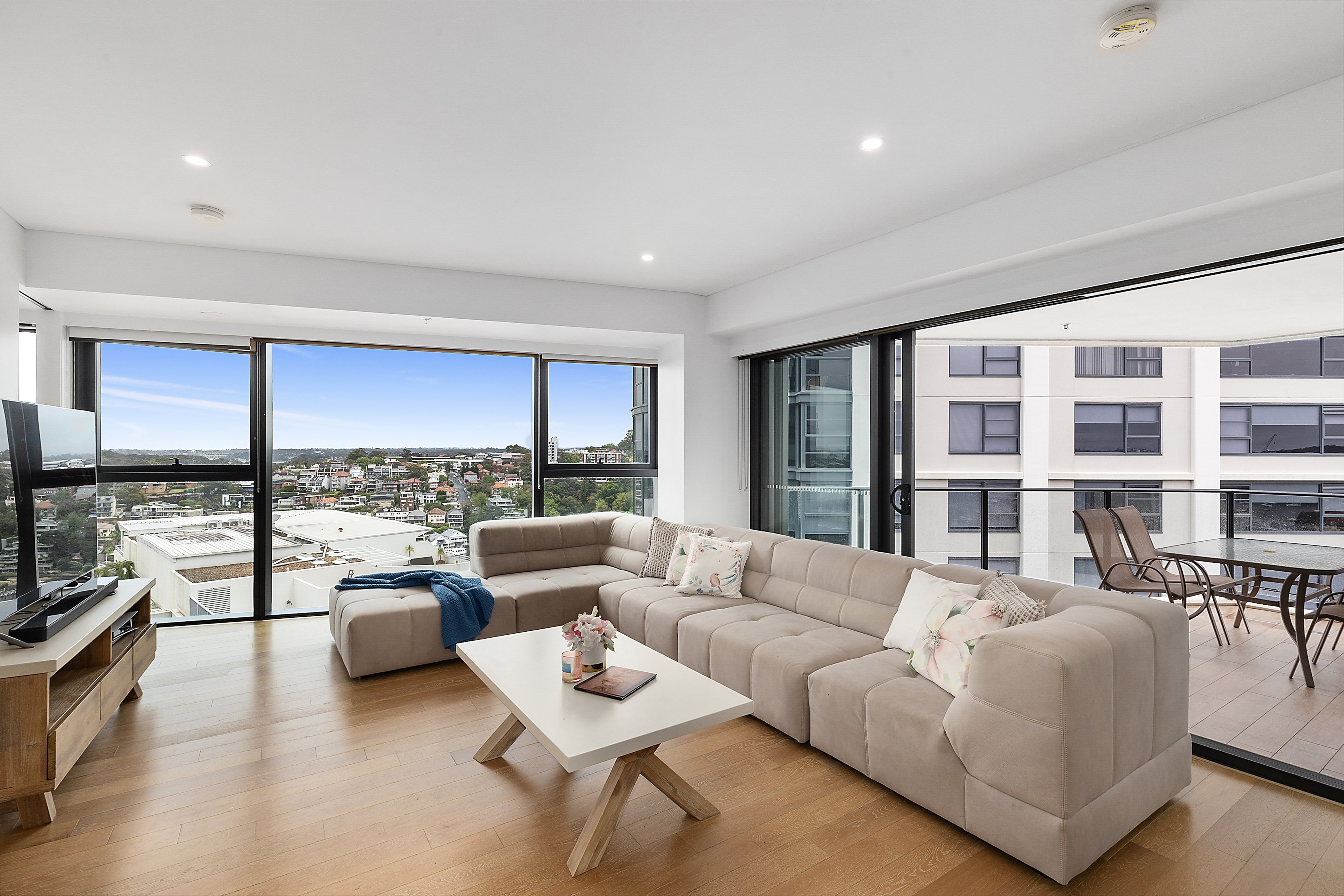 1108/80 Alfred Street, Milsons Point, NSW, 2061, Milsons Point - Thumbnail 3