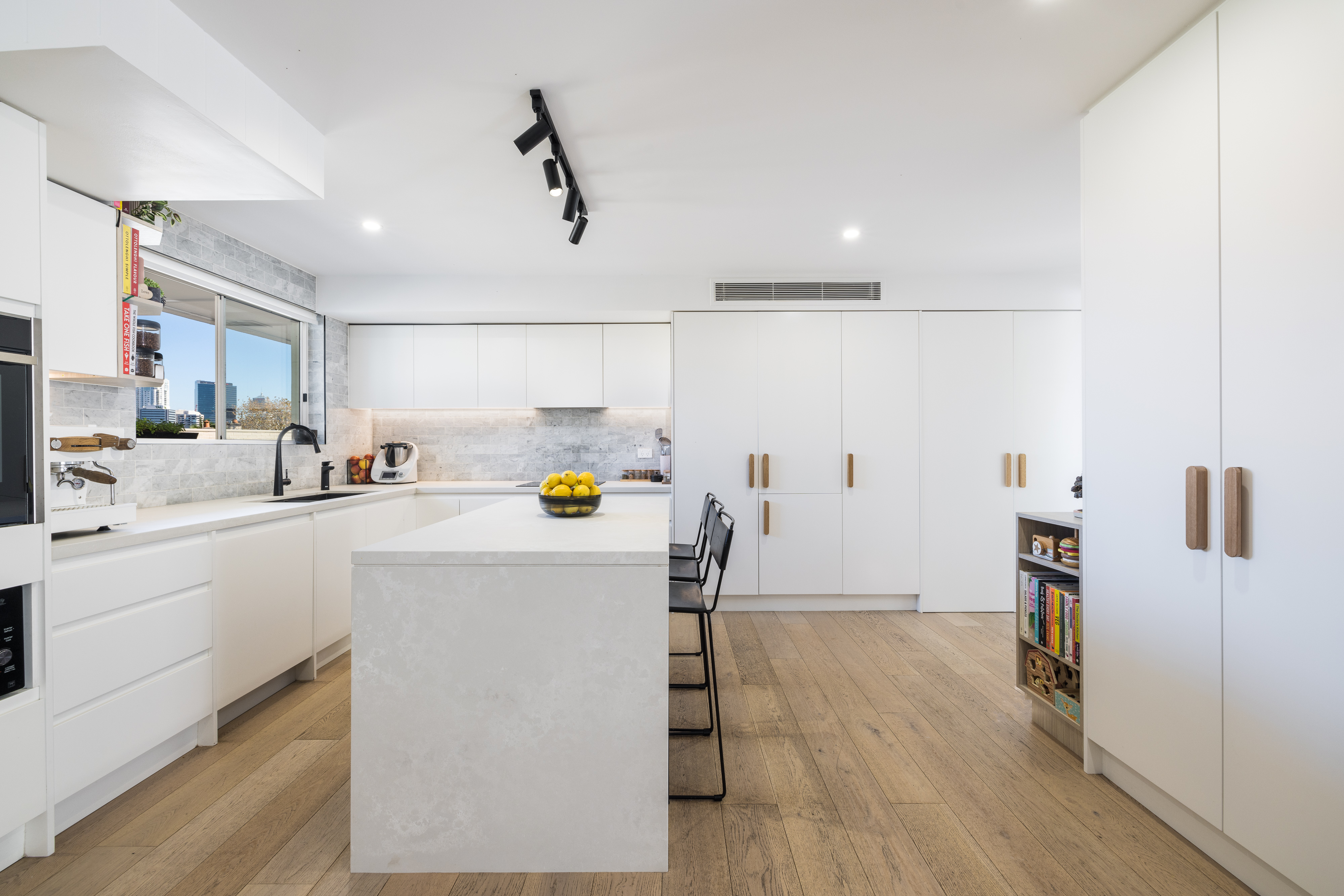 2/8 Westleigh Street, Neutral Bay, NSW, 2089, Neutral Bay - Thumbnail 2