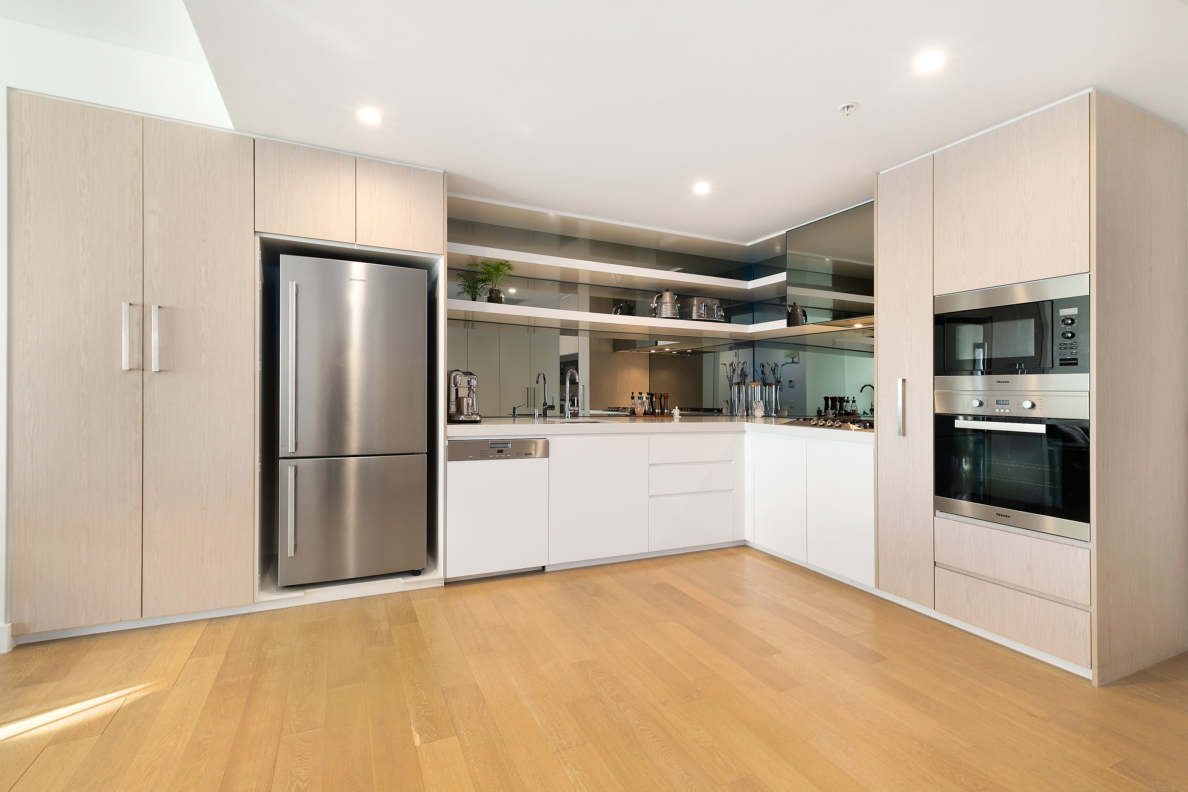 1007/80 Alfred Street, Milsons Point, NSW, 2061, Milsons Point - Thumbnail 3
