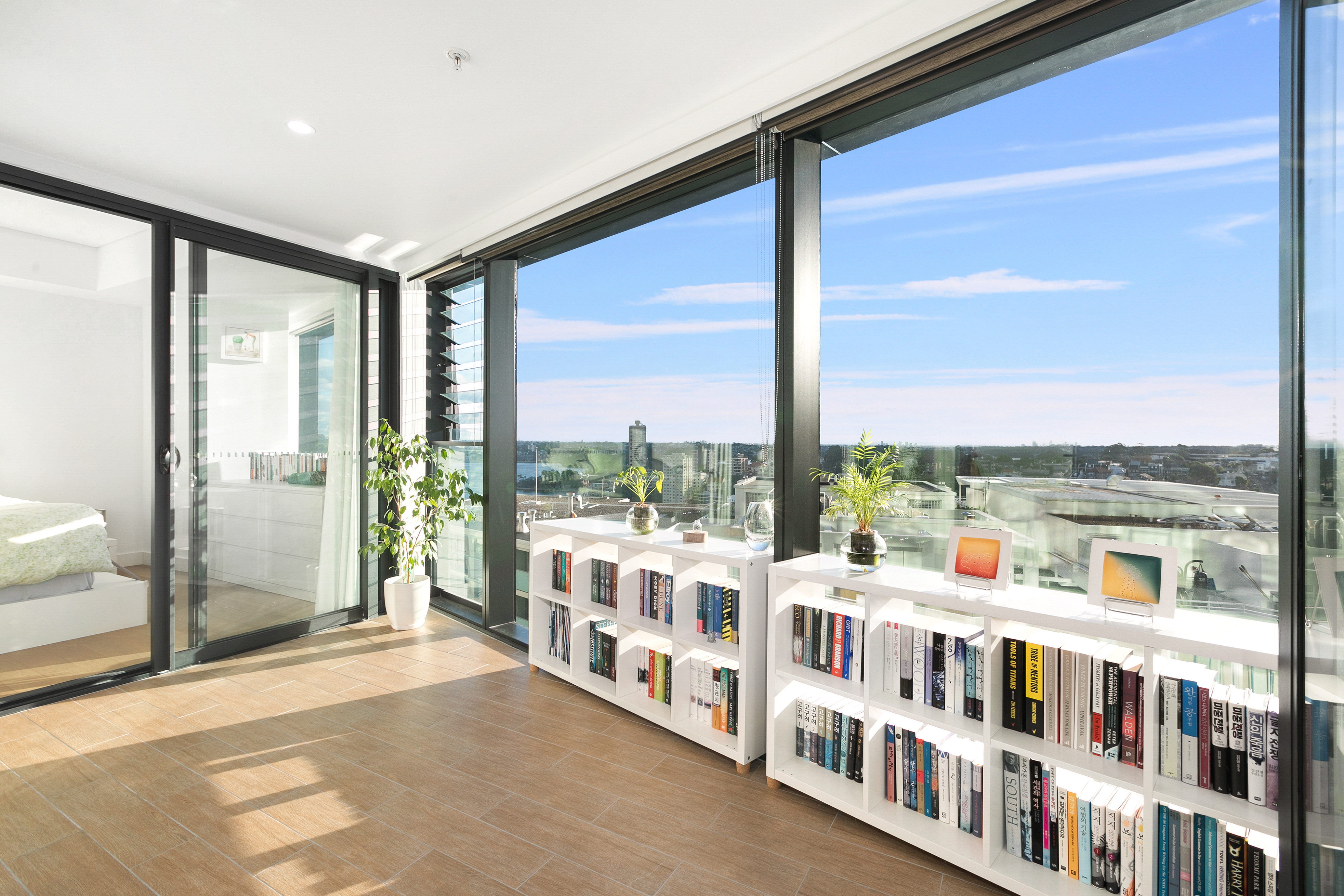 1007/80 Alfred Street, Milsons Point, NSW, 2061, Milsons Point - Thumbnail 4