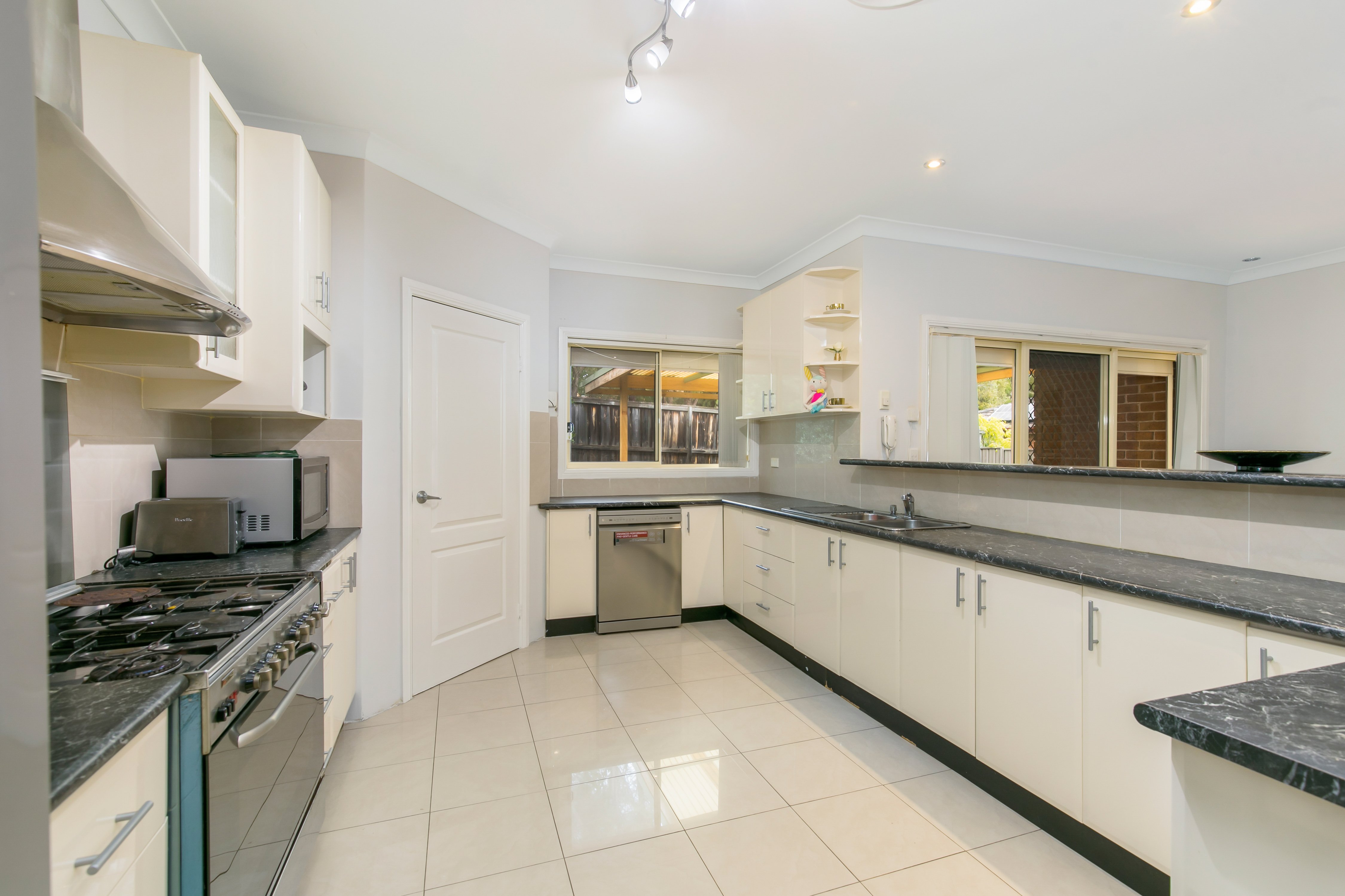 118 County Drive, Cherrybrook, NSW, 2126, Cherrybrook - Thumbnail 4
