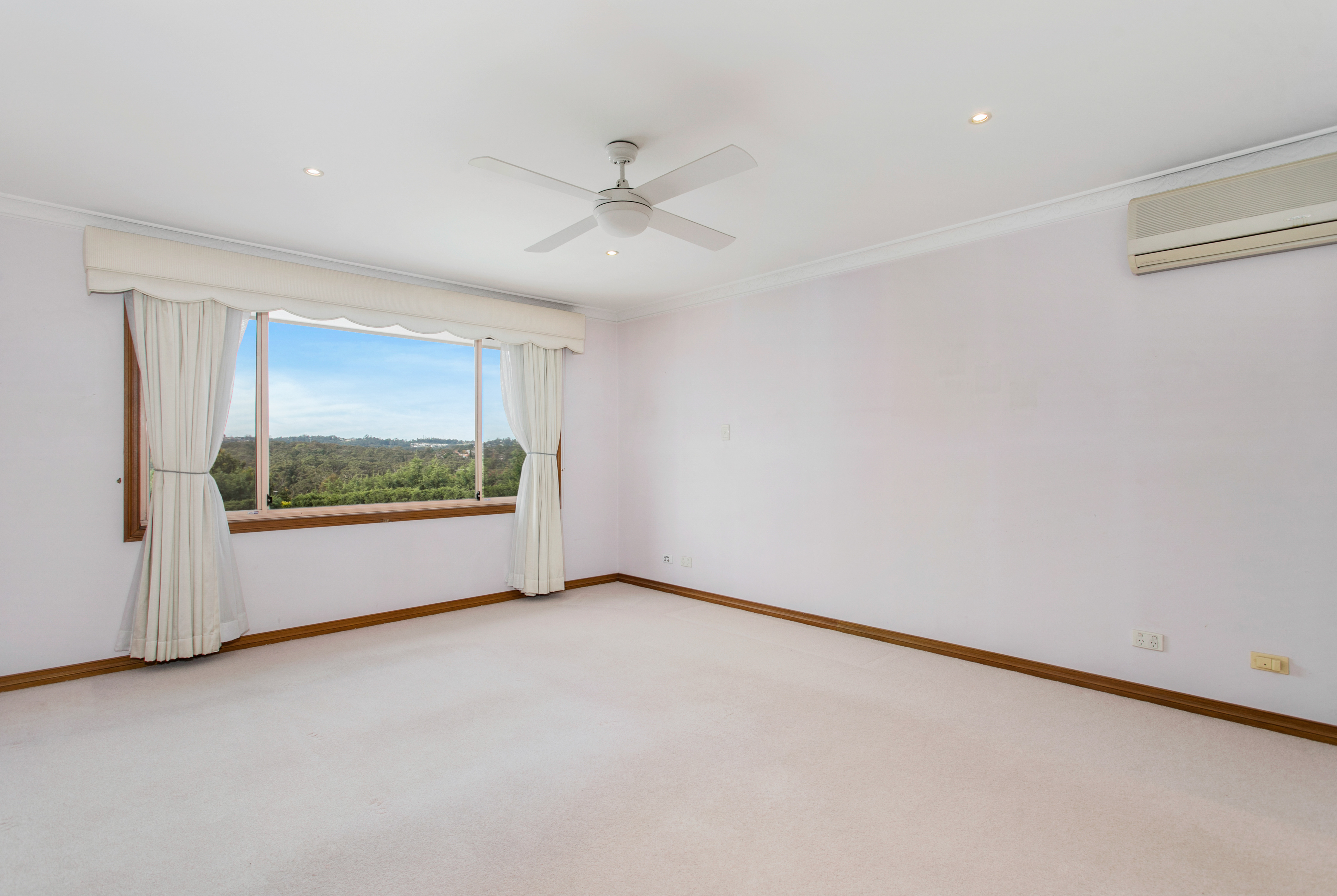 16 Rochester Grove, Castle Hill, NSW, 2154, Castle Hill - Thumbnail 7