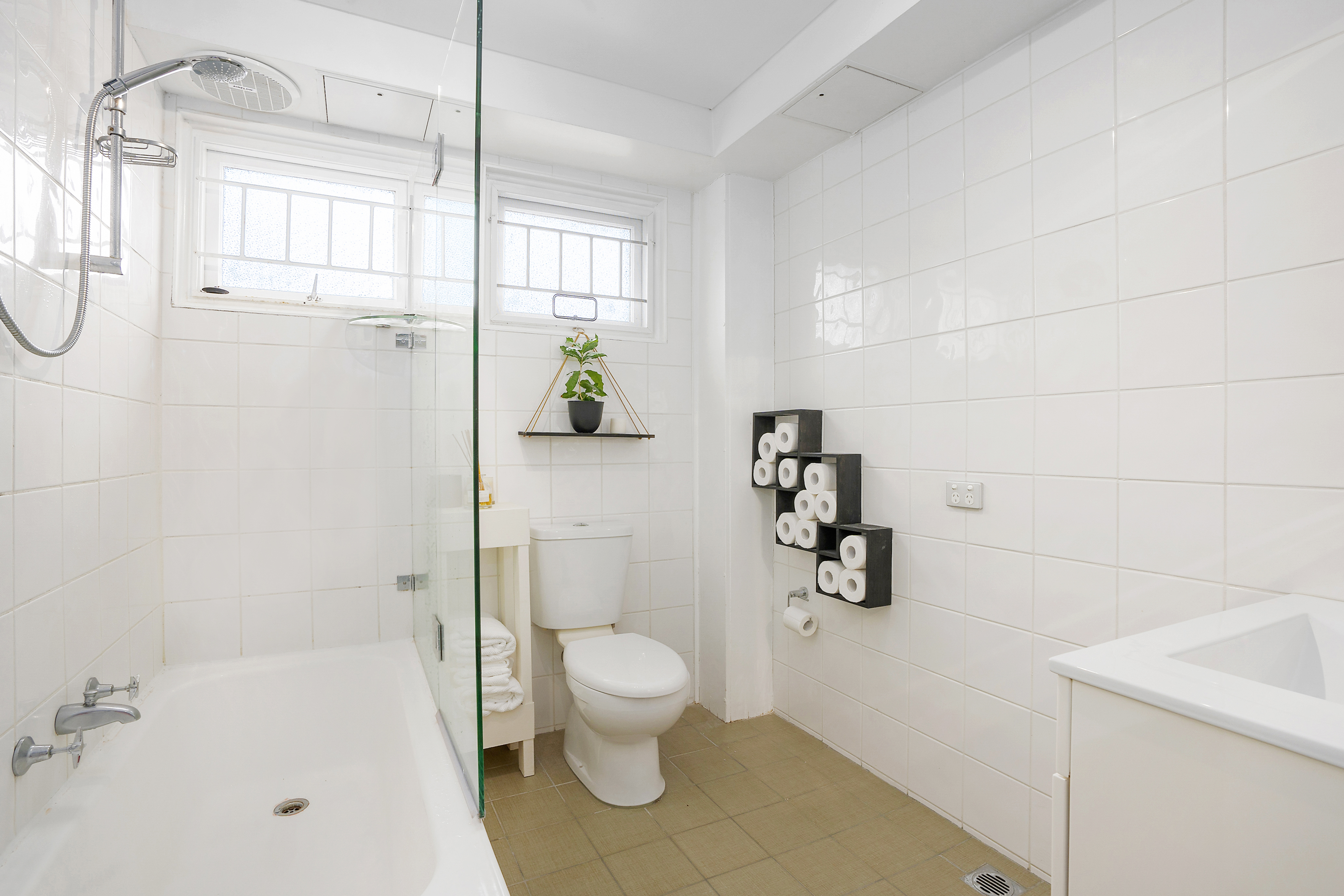 11/3 Churchill Crescent, Cammeray, NSW, 2062, Cammeray - Thumbnail 4