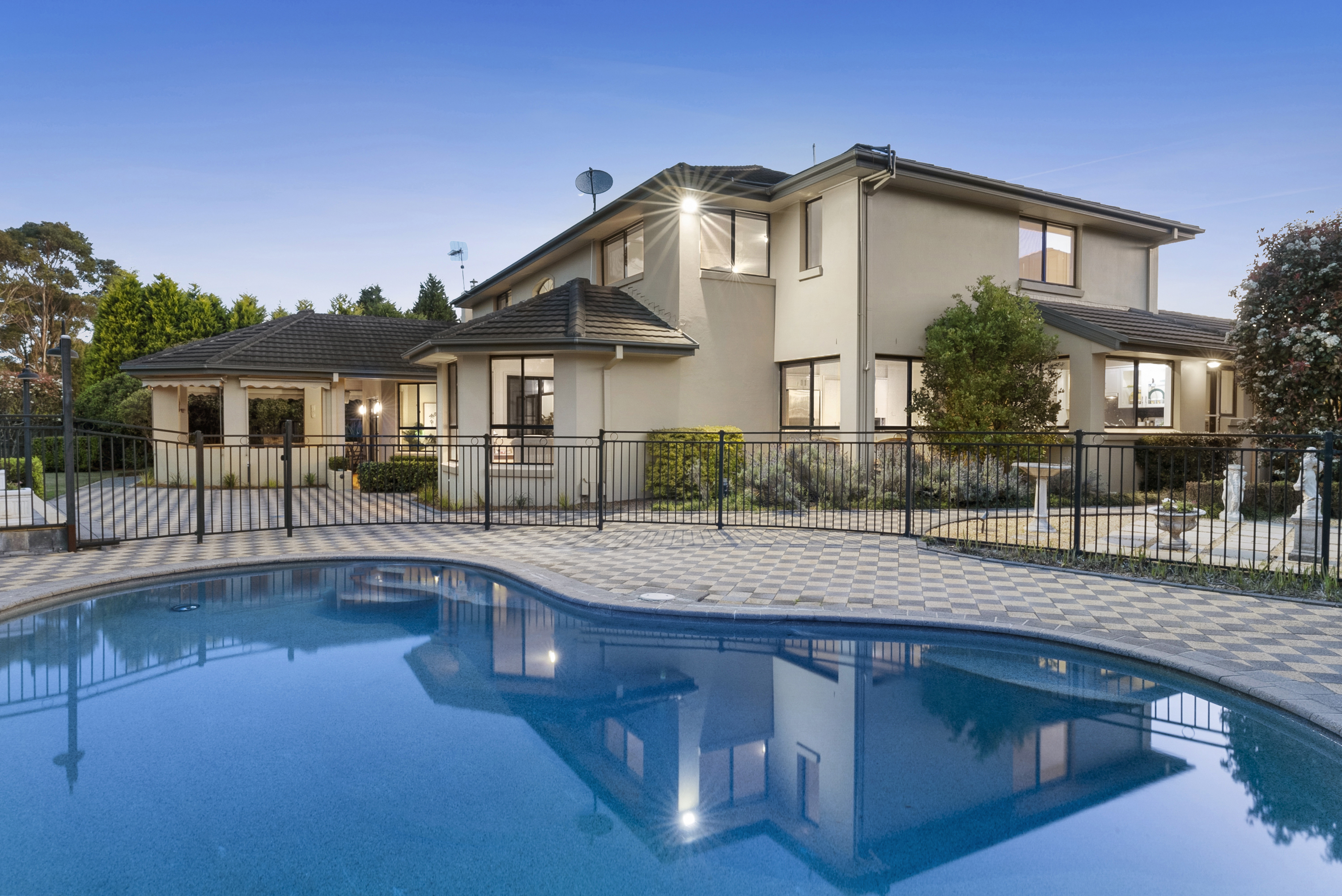 18 The Greenway, Duffys Forest, NSW, 2084, Duffys Forest - Thumbnail 2