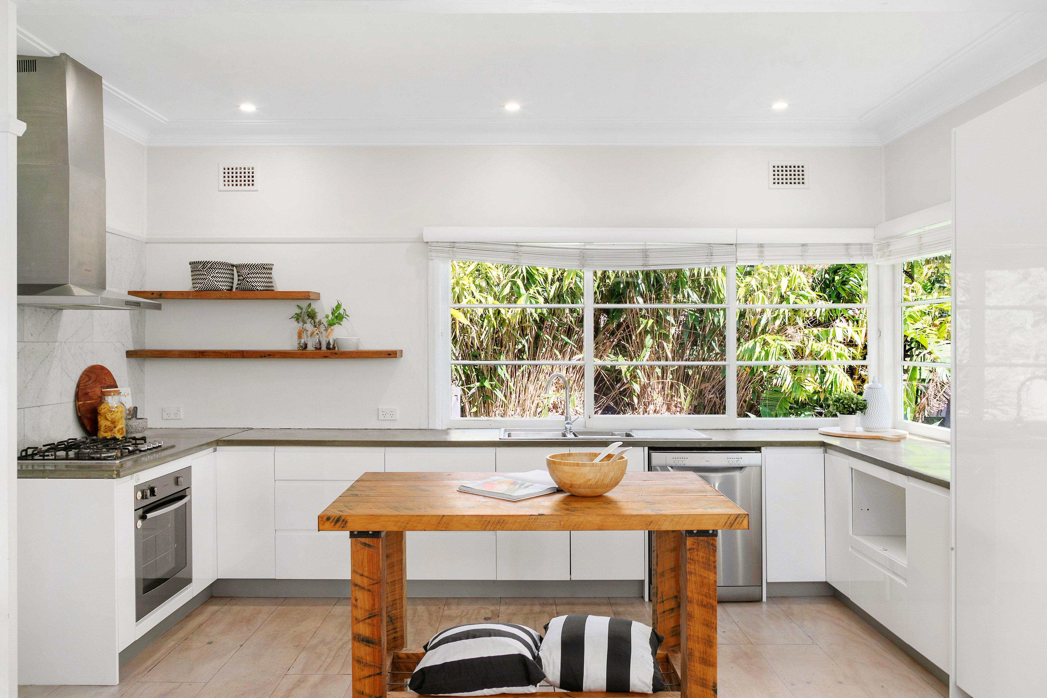 185 Ocean View Drive, Wamberal, NSW, 2260, Wamberal - Thumbnail 2