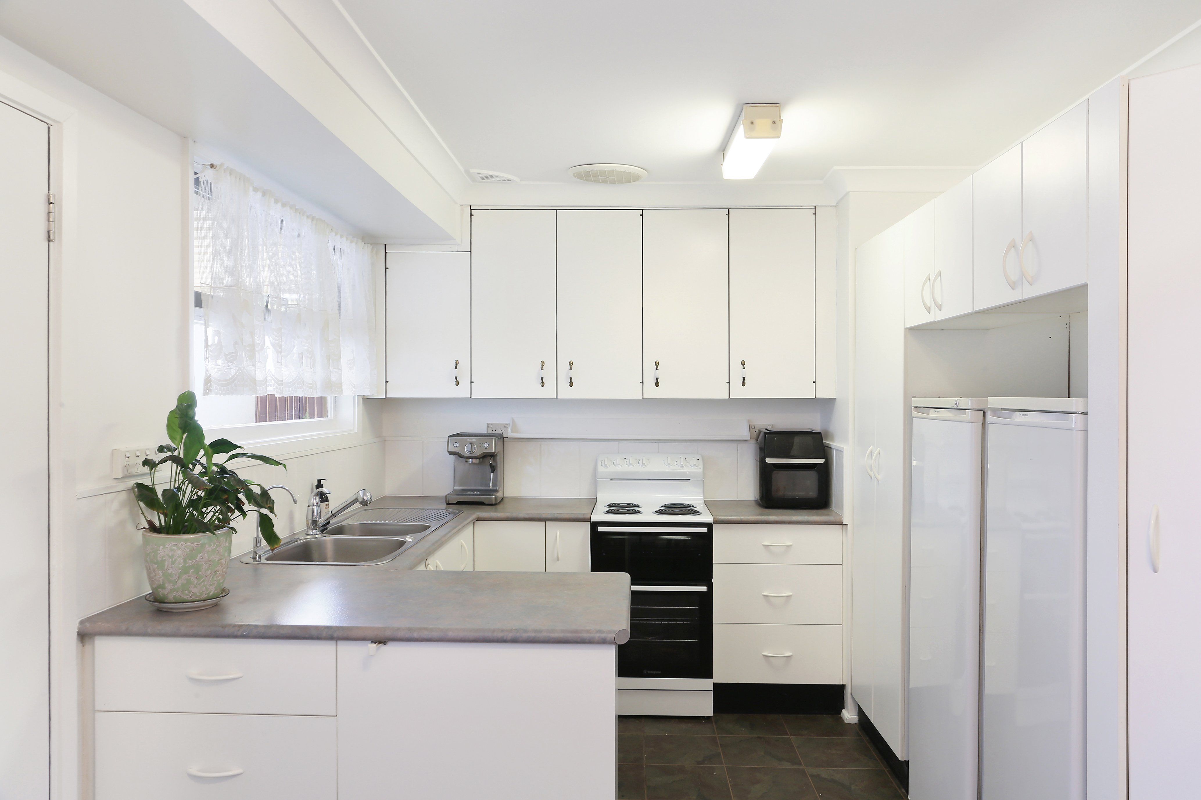 12 Ferguson Close, West Gosford, NSW, 2250, West Gosford - Thumbnail 4