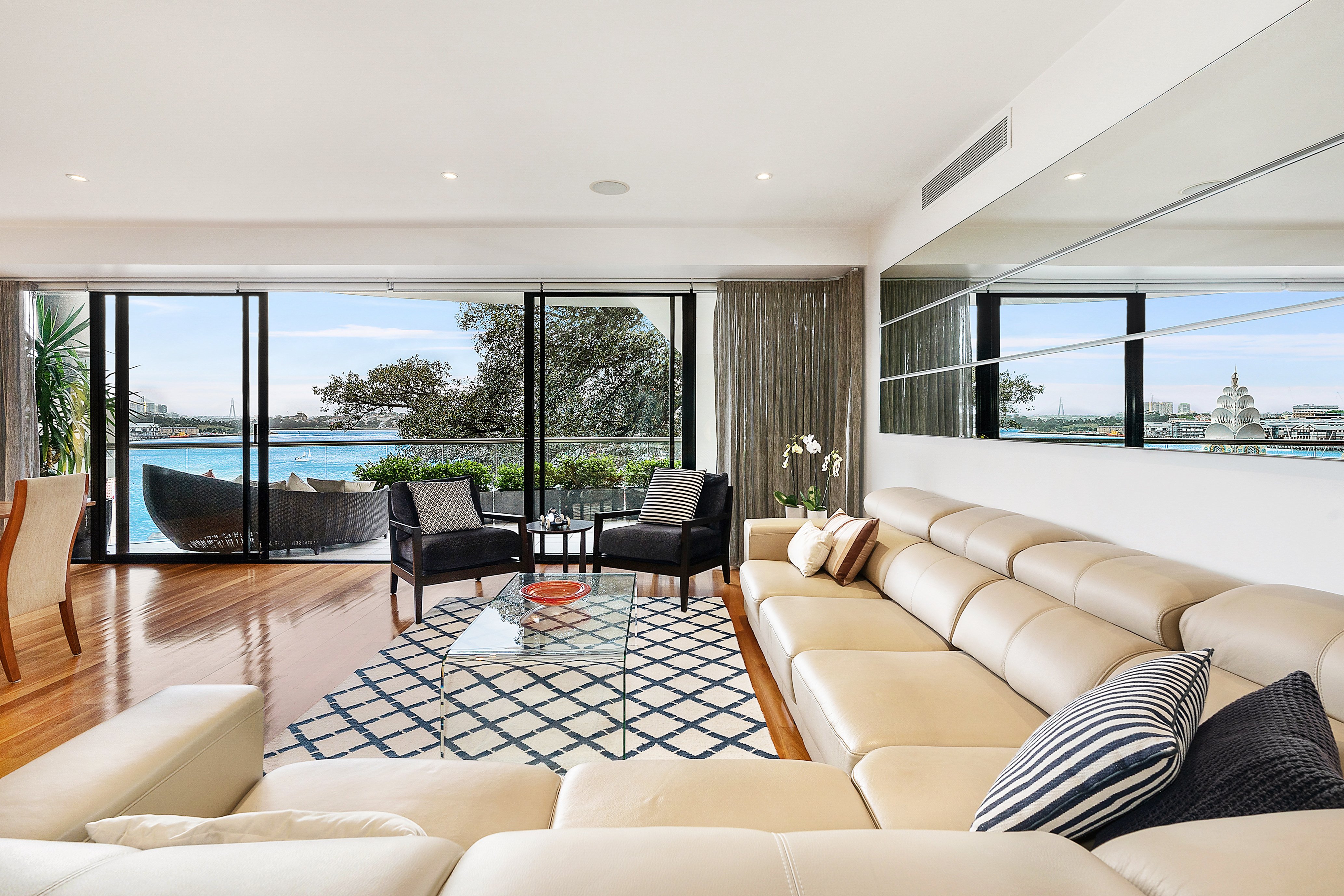 1/3 Northcliff Street, Milsons Point, NSW, 2061, Milsons Point - Thumbnail 3
