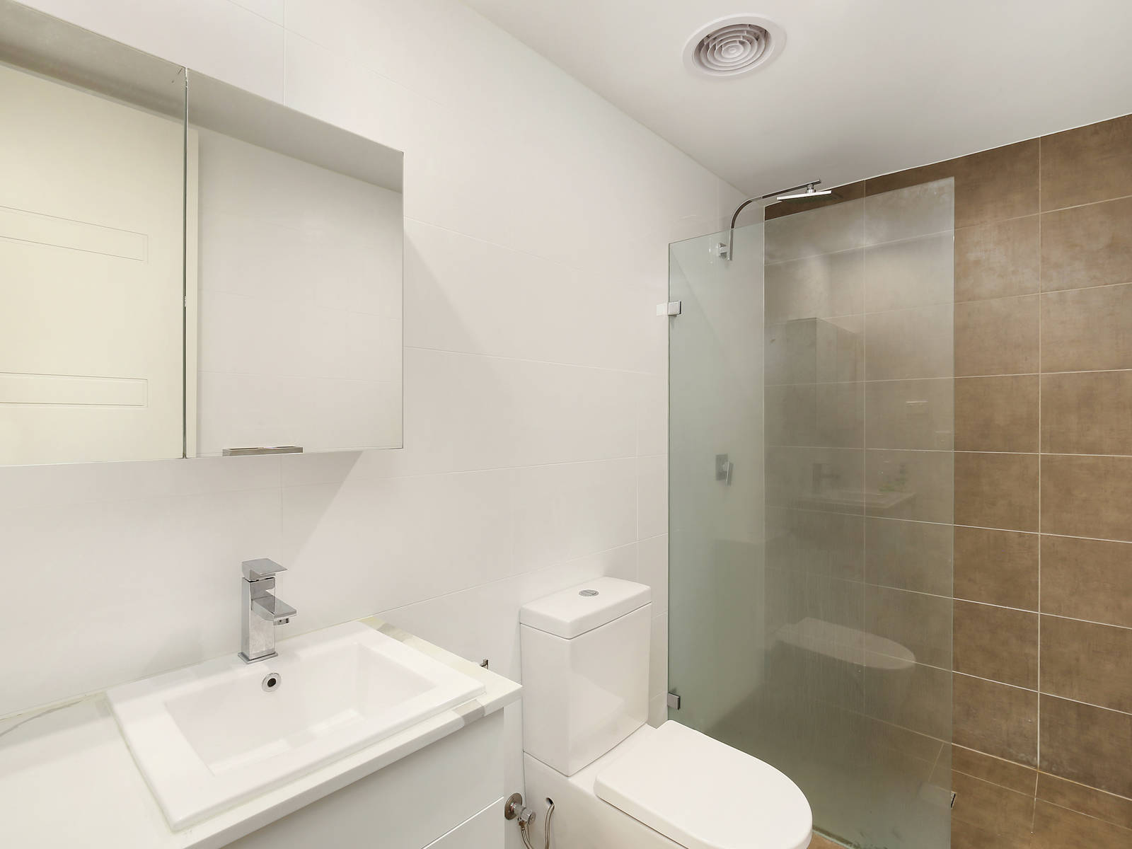 211/10 Fielder Street, West Gosford, NSW, 2250, West Gosford - Thumbnail 5