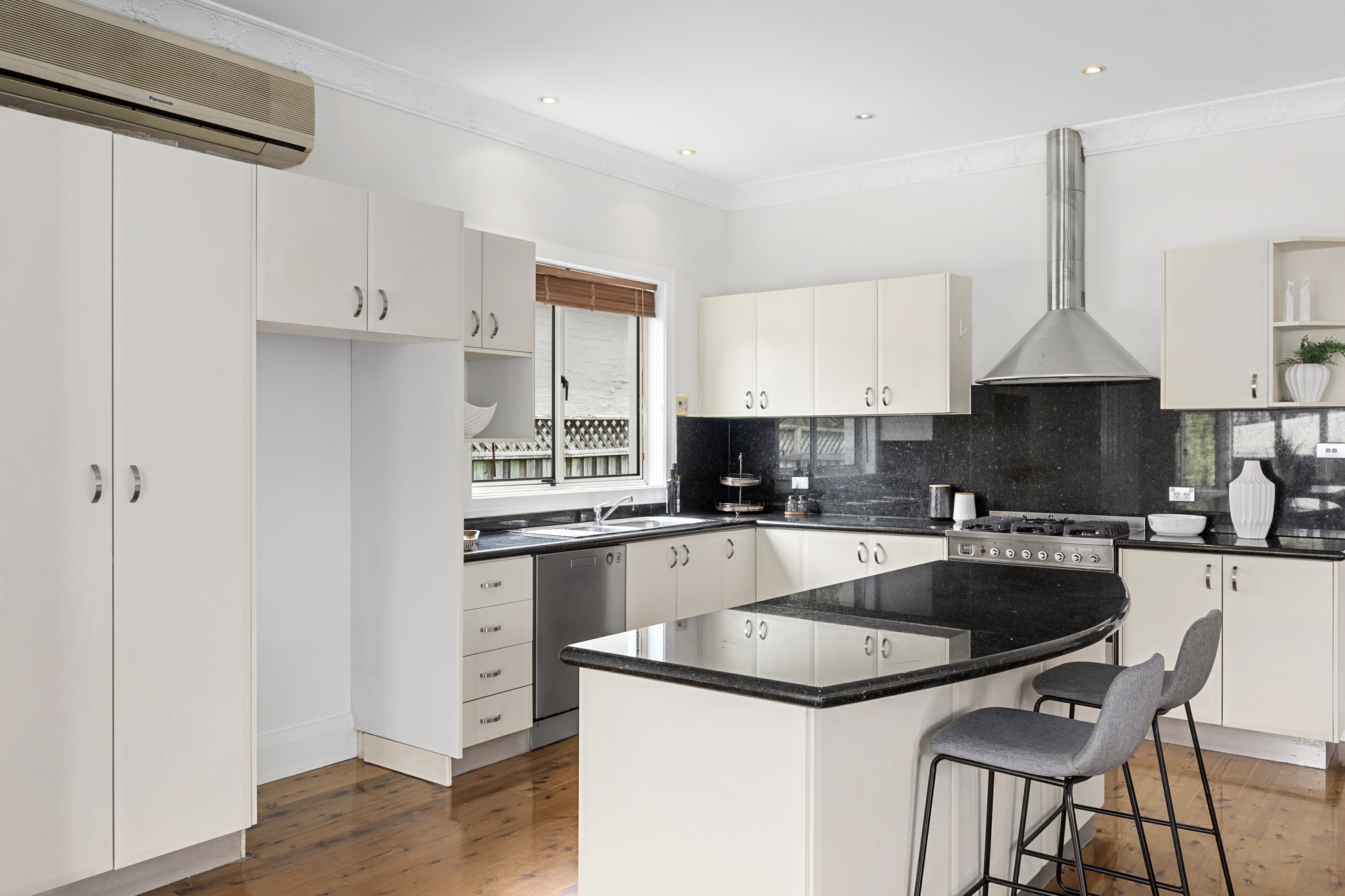 16 Crabbes Avenue, Willoughby, NSW, 2068, North Willoughby - Thumbnail 3