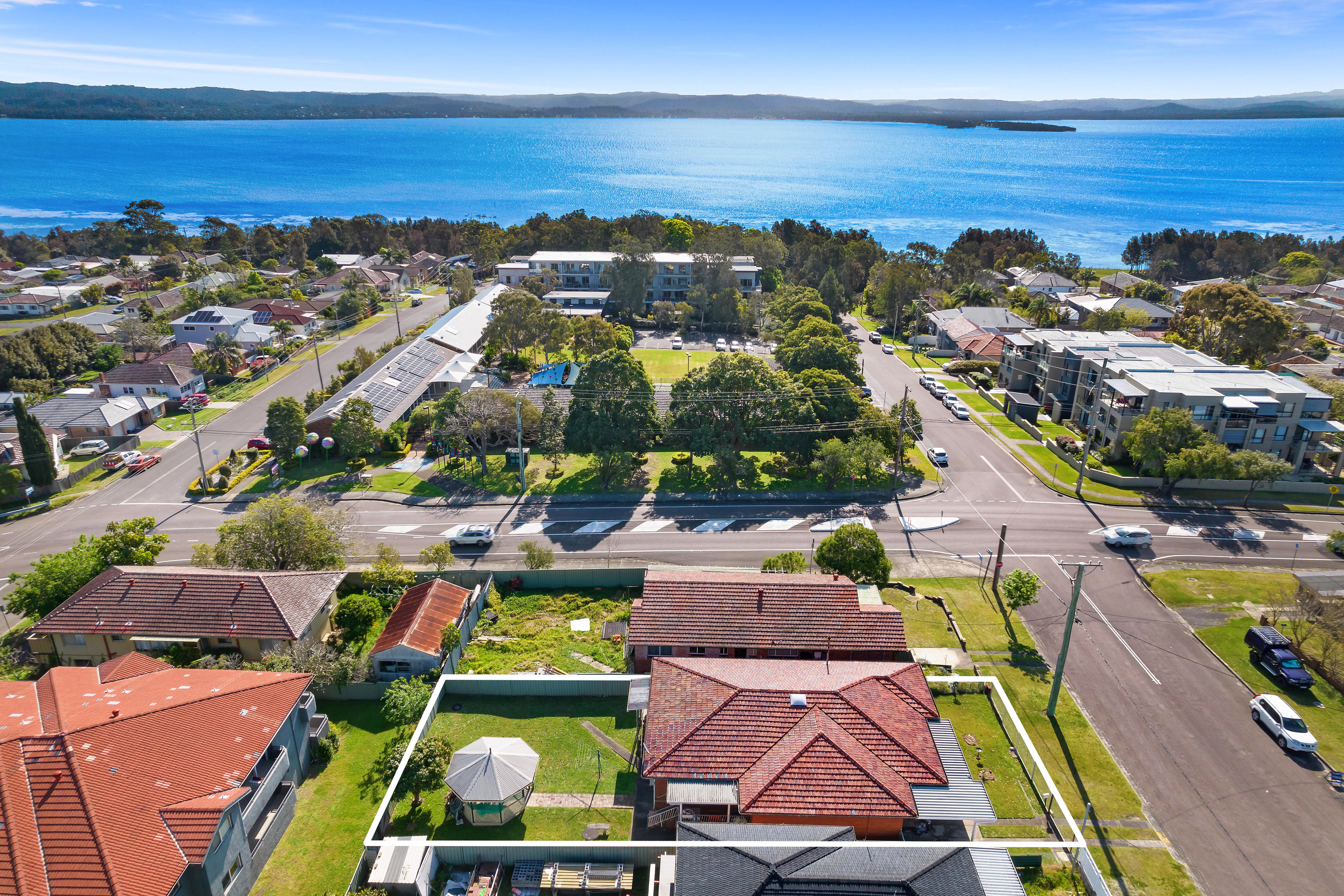 27 Battley Avenue, The Entrance, NSW, 2261, The Entrance - Thumbnail 2