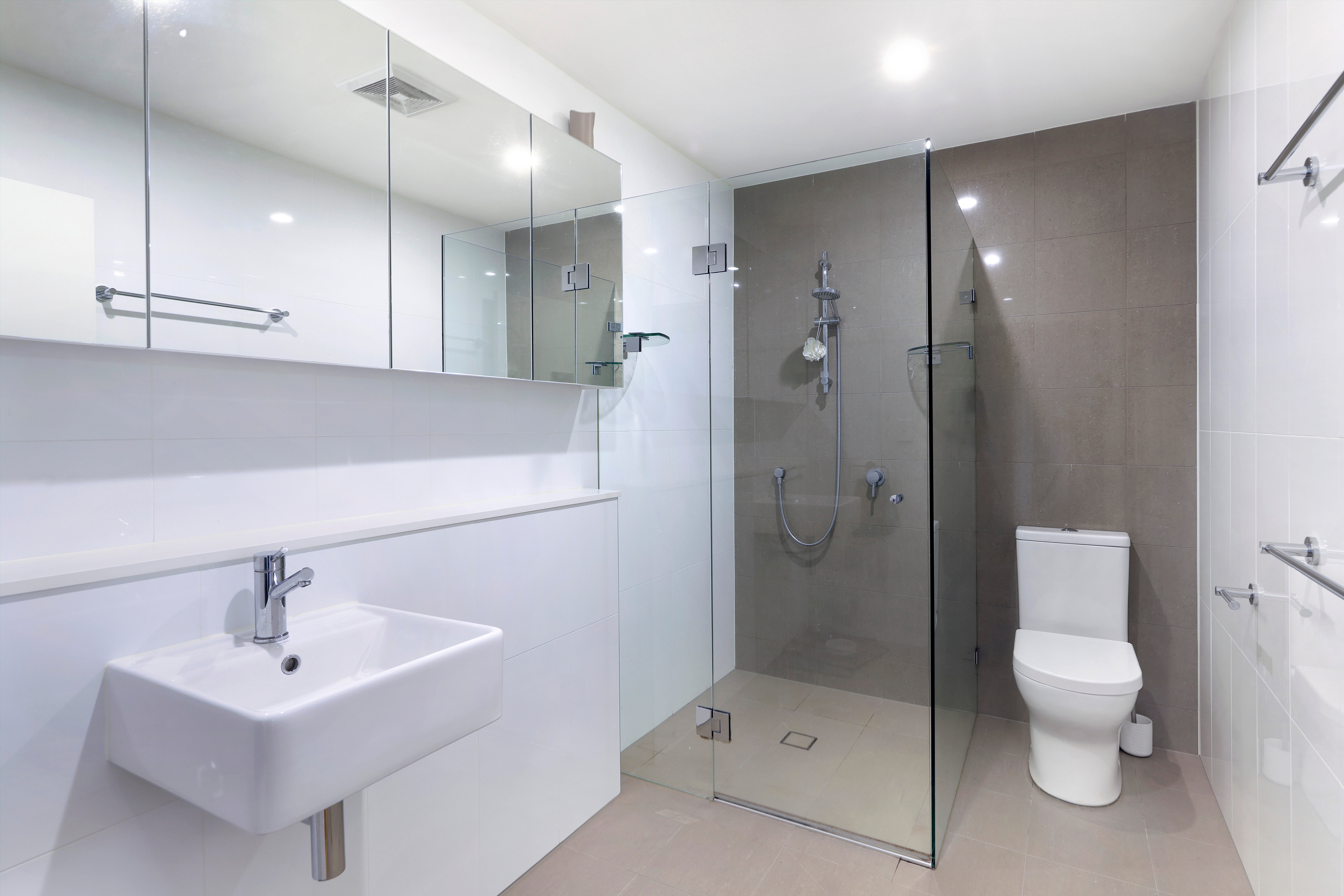 305/9 Moore Street, Sutherland, NSW, 2232, Sutherland - Thumbnail 2