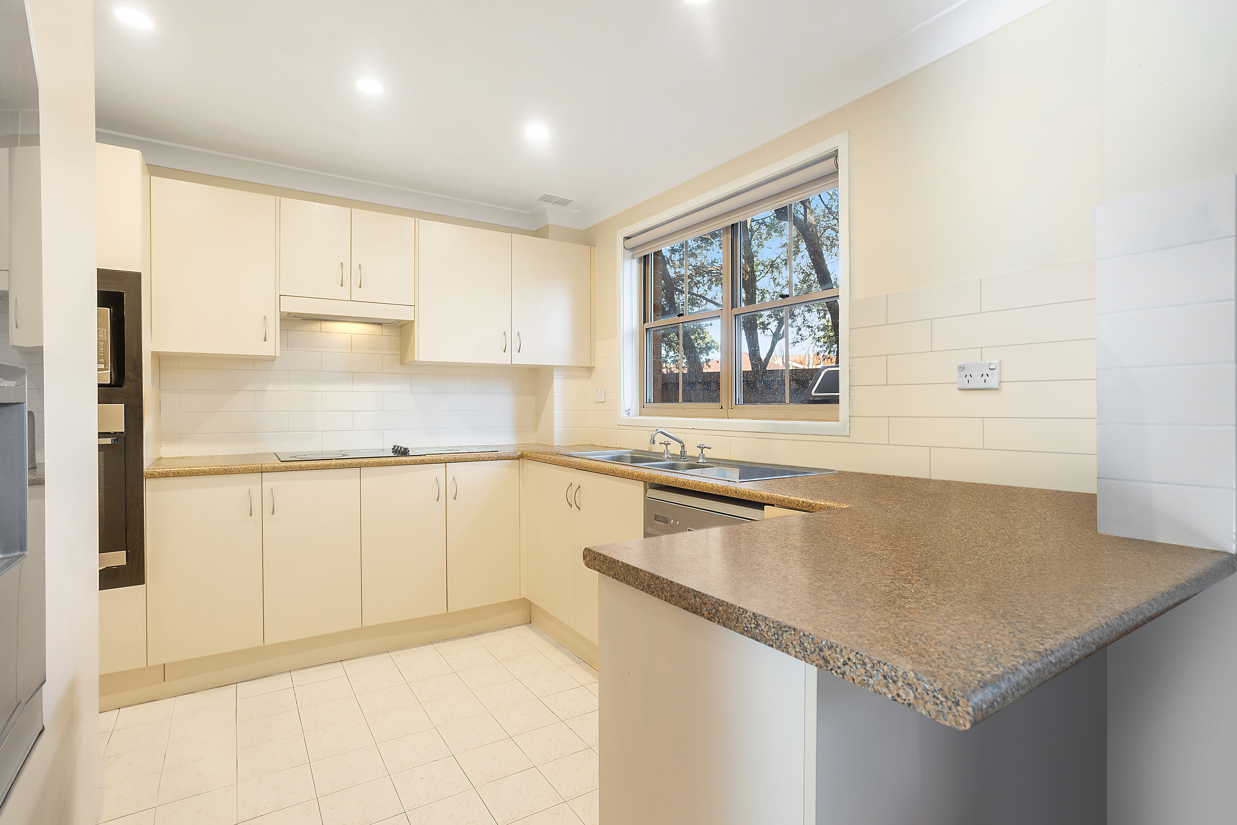 4/28 Balmoral Street, Balgownie, NSW, 2519, Balgownie - Thumbnail 3