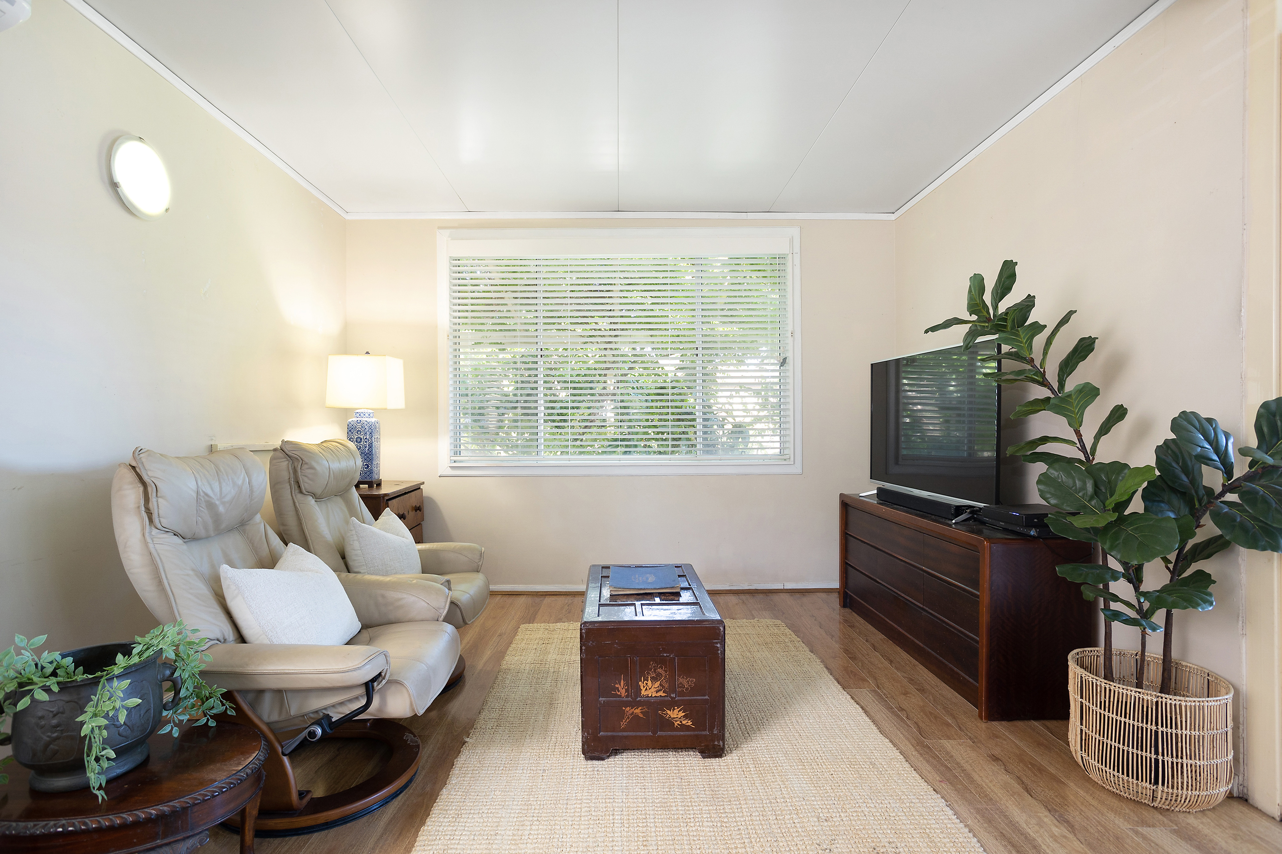 73 Taronga Avenue, Mount Saint Thomas, NSW, 2500, Mount Saint Thomas - Thumbnail 2