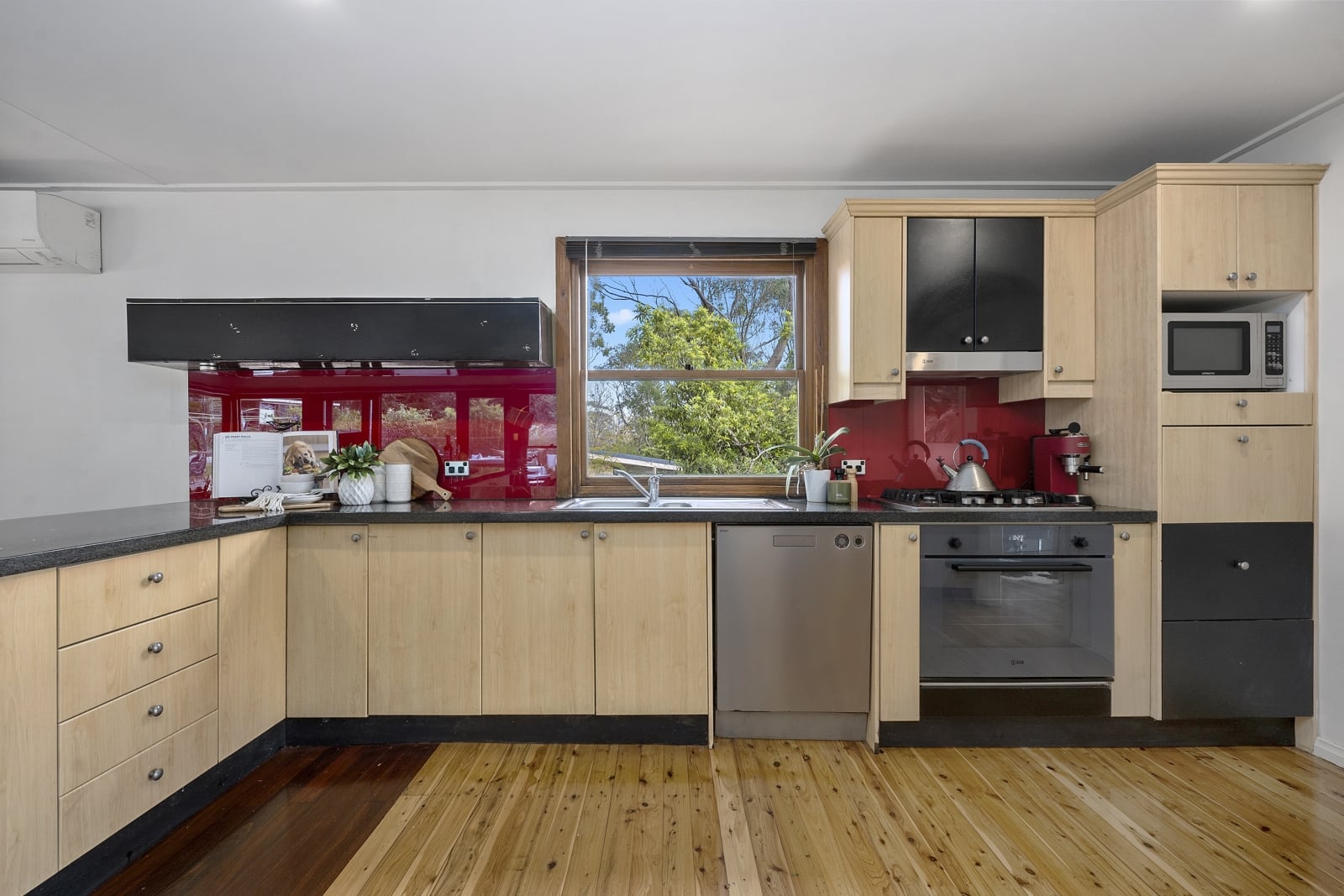 16 Gloucester Avenue, West Pymble, NSW, 2073, West Pymble - Thumbnail 6