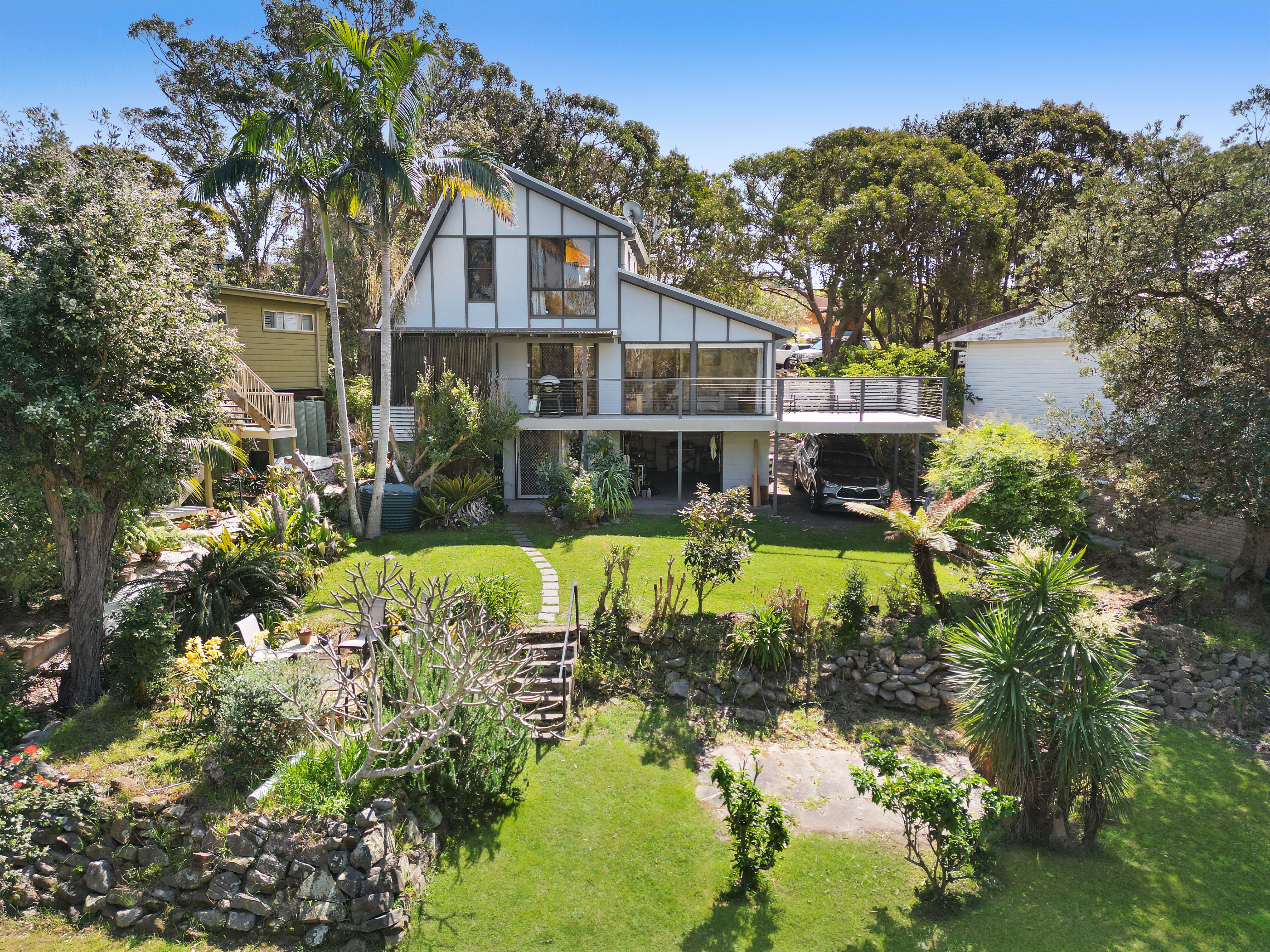 102 Blue Bell Drive, Wamberal, NSW, 2260, Wamberal - Thumbnail 3