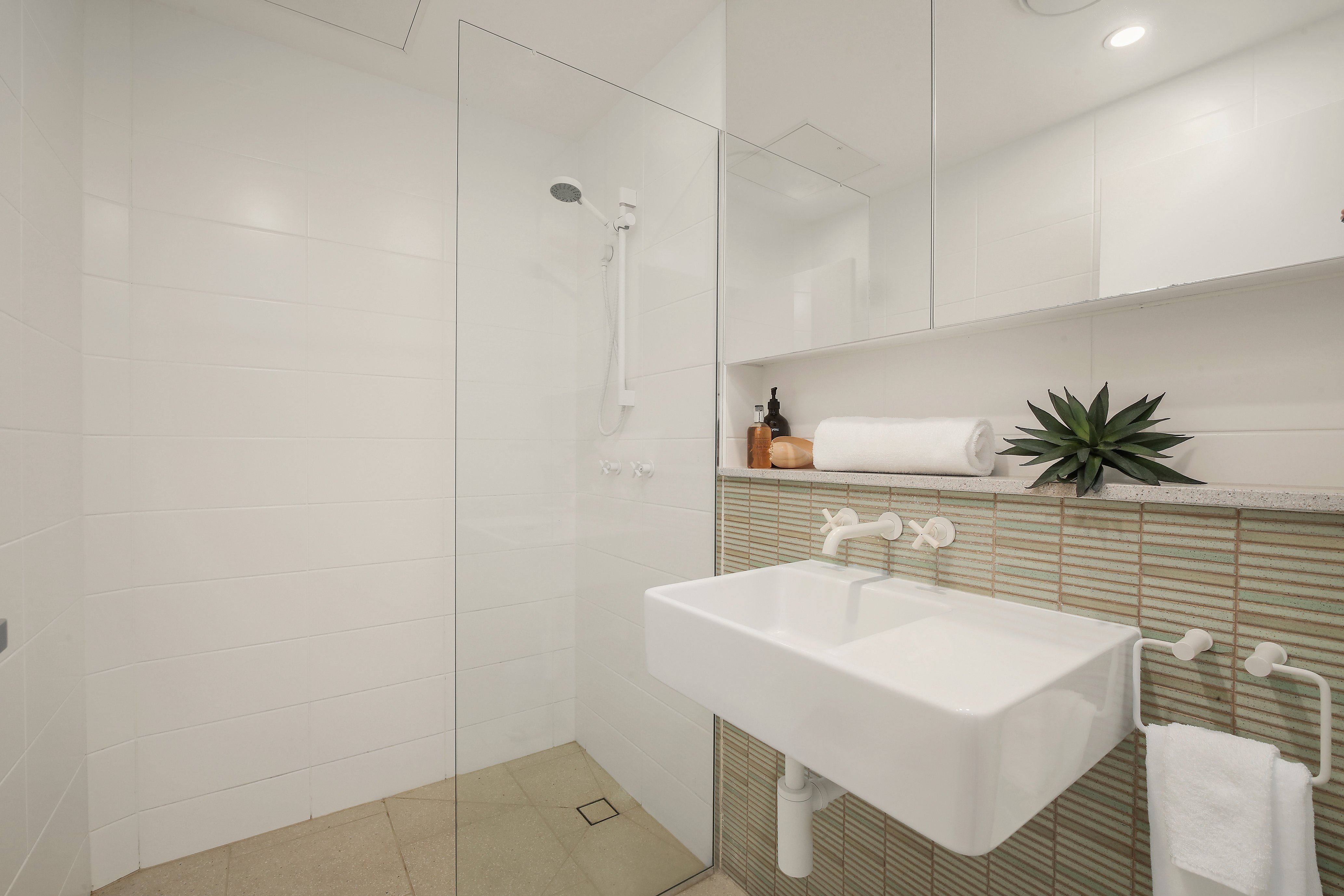 308/6 Pine Tree Lane, Terrigal, NSW, 2260, Terrigal - Thumbnail 6